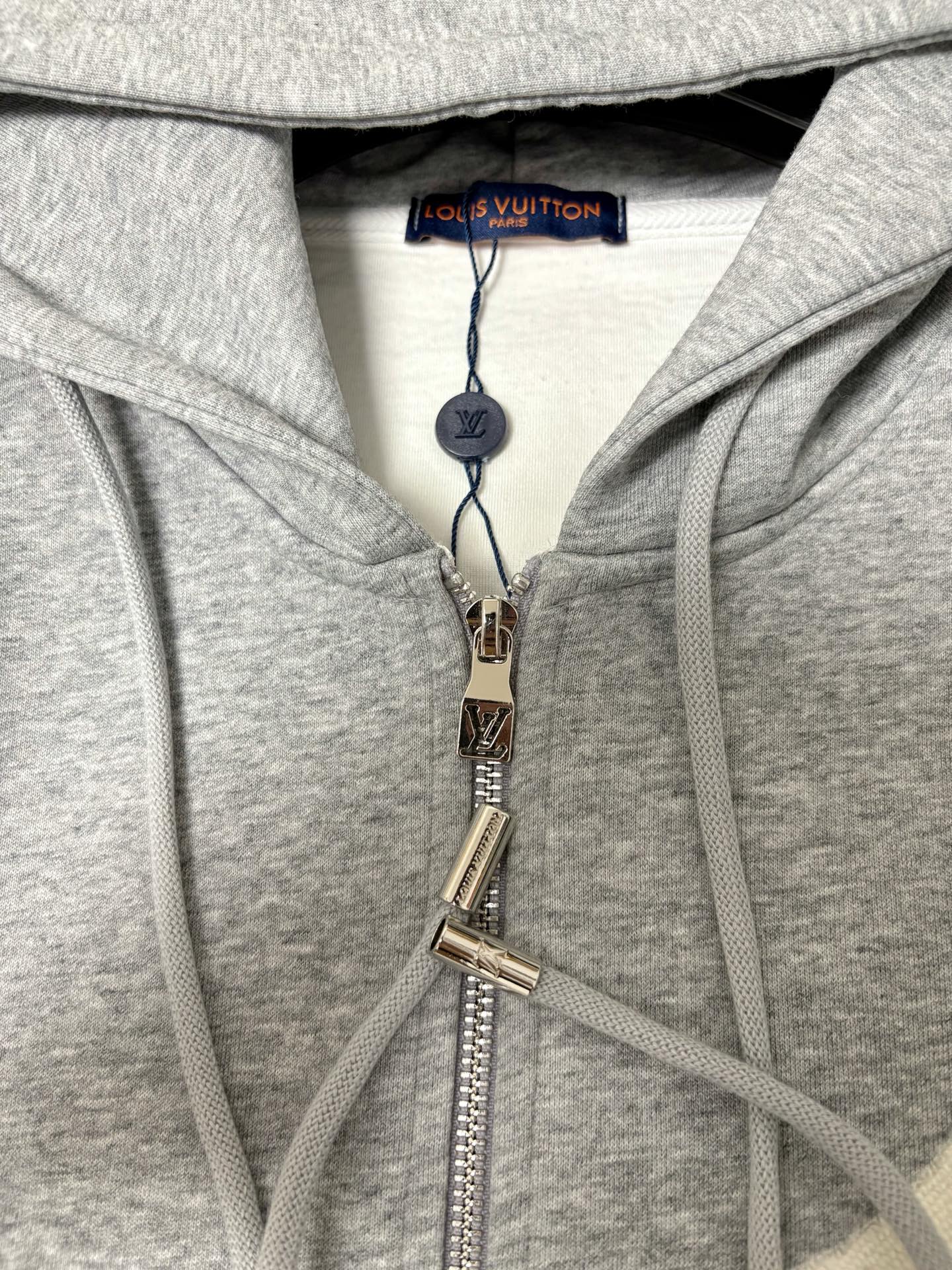 Cheap Louis Vuitton Thin Jackets For Men in 234040, $75 USD- [IB234040] - Replica Louis Vuitton Thin Jackets For Men