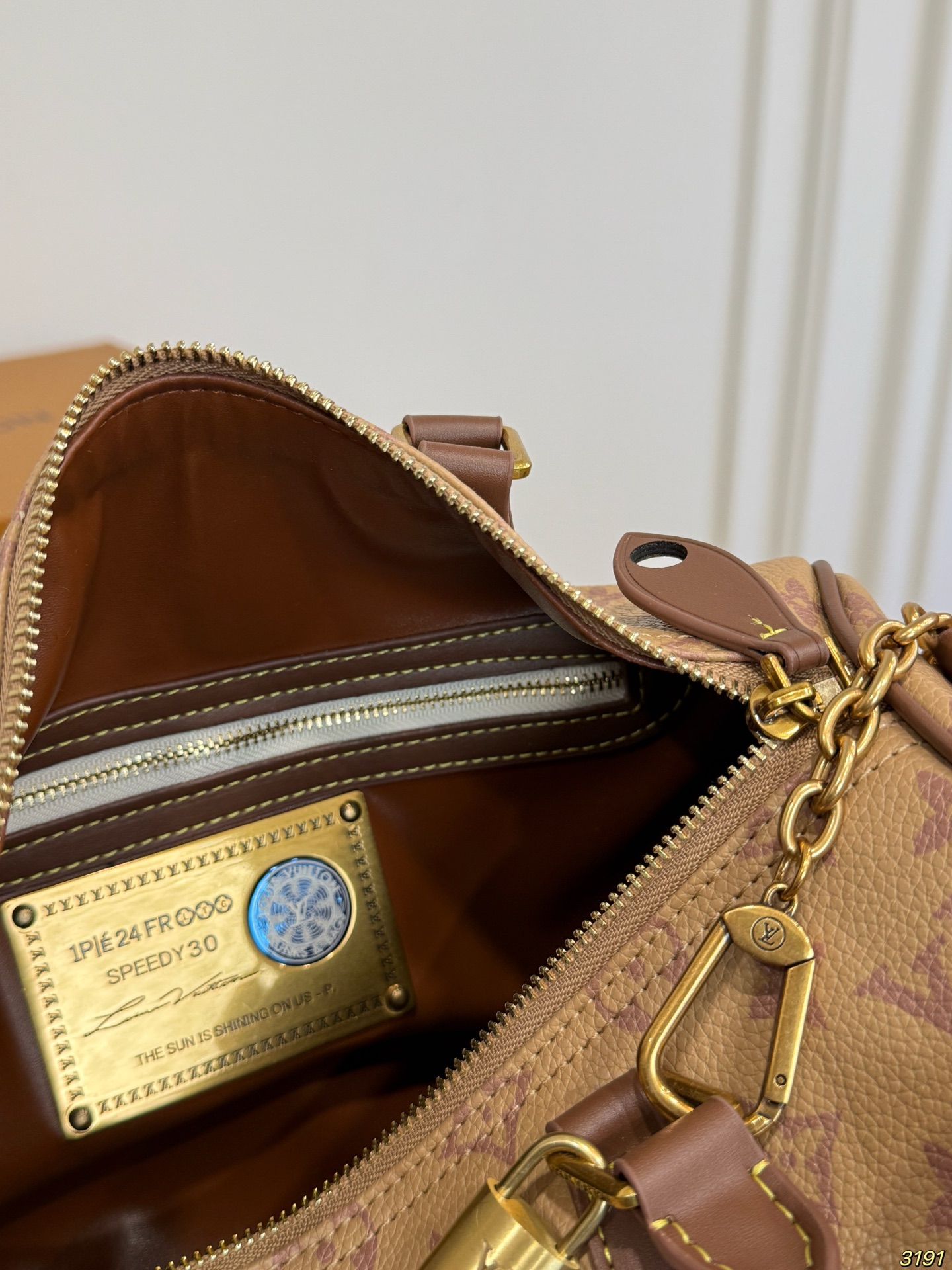 Cheap Louis Vuitton AAA Quality Handbags in 234083, $60 USD- [IB234083] - Replica Louis Vuitton AAA Quality Handbags