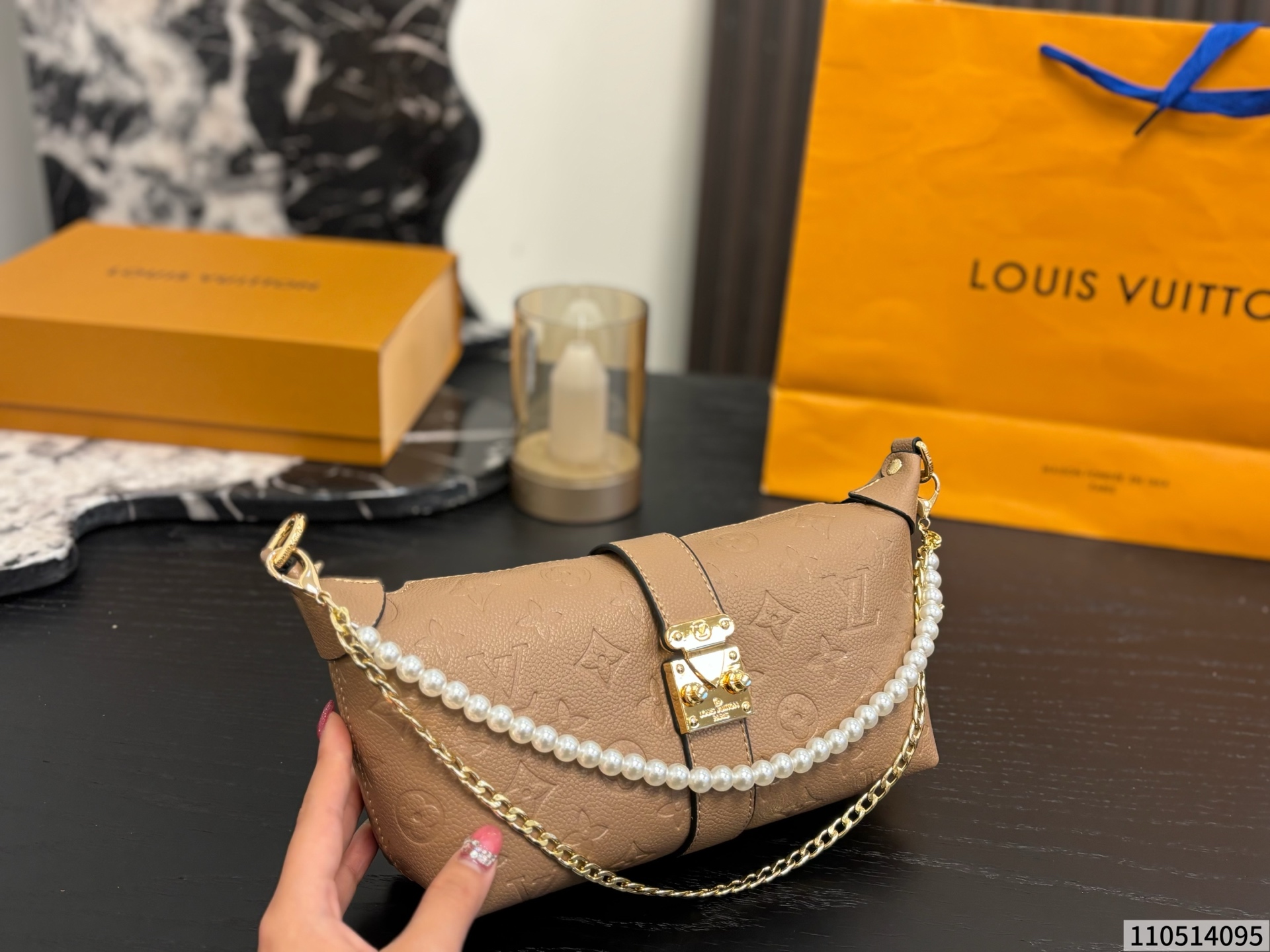 Cheap Louis Vuitton AAA Quality Handbags in 234084, $50 USD- [IB234084] - Replica Louis Vuitton AAA Quality Handbags