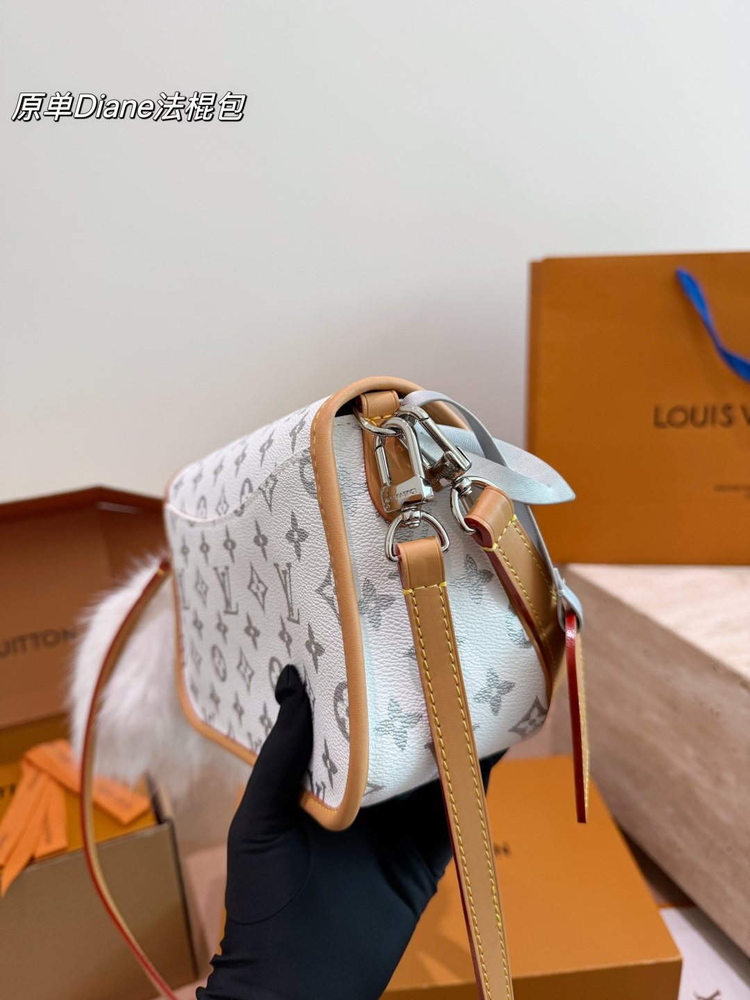 Cheap Louis Vuitton AAA Quality Handbags in 234098, $65 USD- [IB234098] - Replica Louis Vuitton AAA Quality Handbags