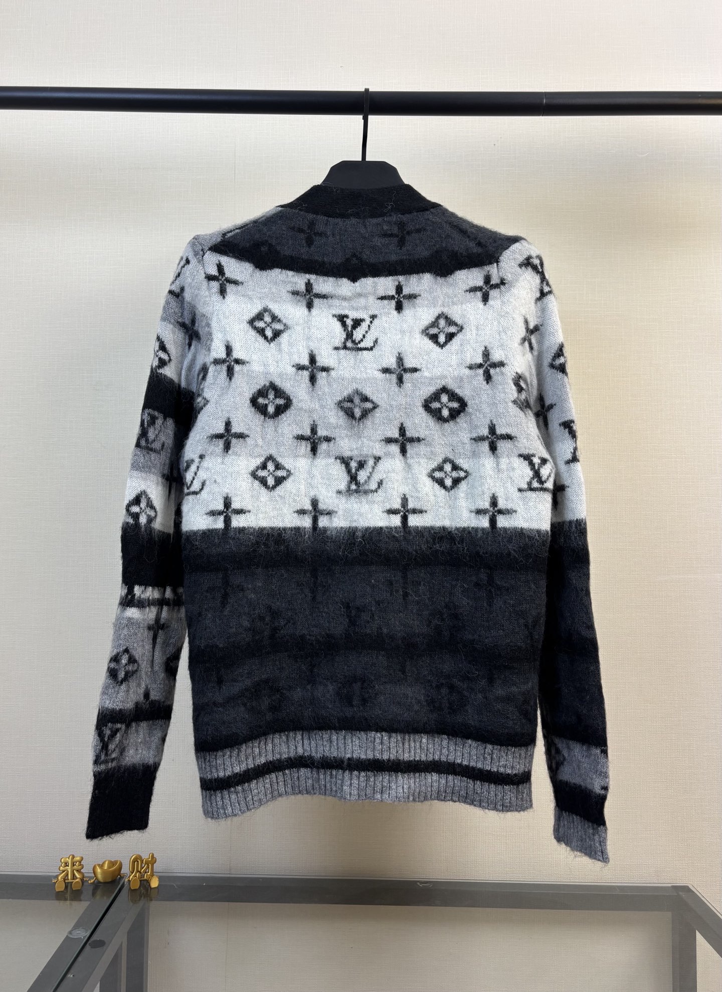 Cheap Louis Vuitton Thick Jackets For Men in 234150, $60 USD- [IB234150] - Replica Louis Vuitton Thick Jackets For Men
