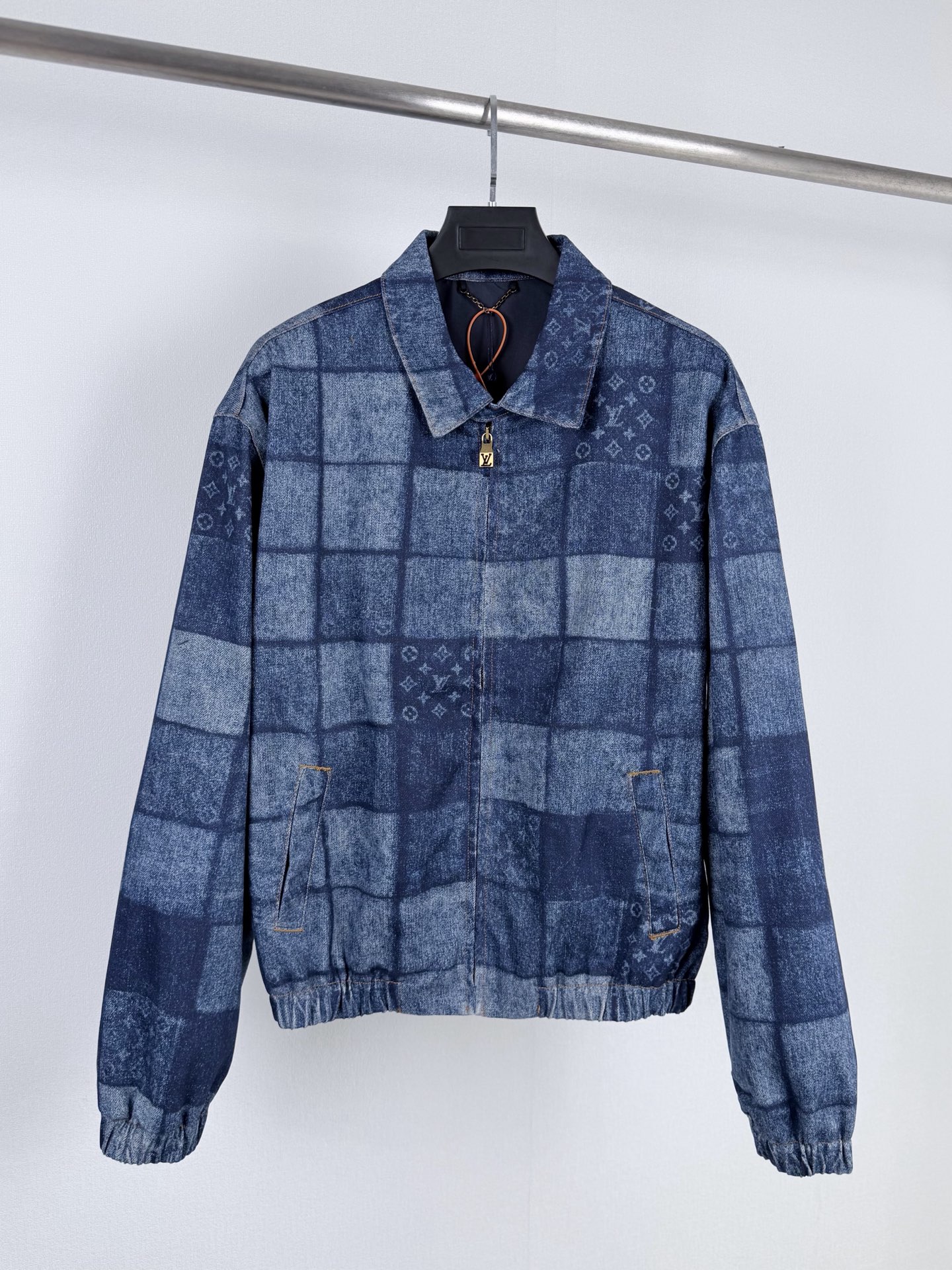 Cheap Louis Vuitton Thin Jackets For Men in 234221, $130 USD- [IB234221] - Replica Louis Vuitton Thin Jackets For Men