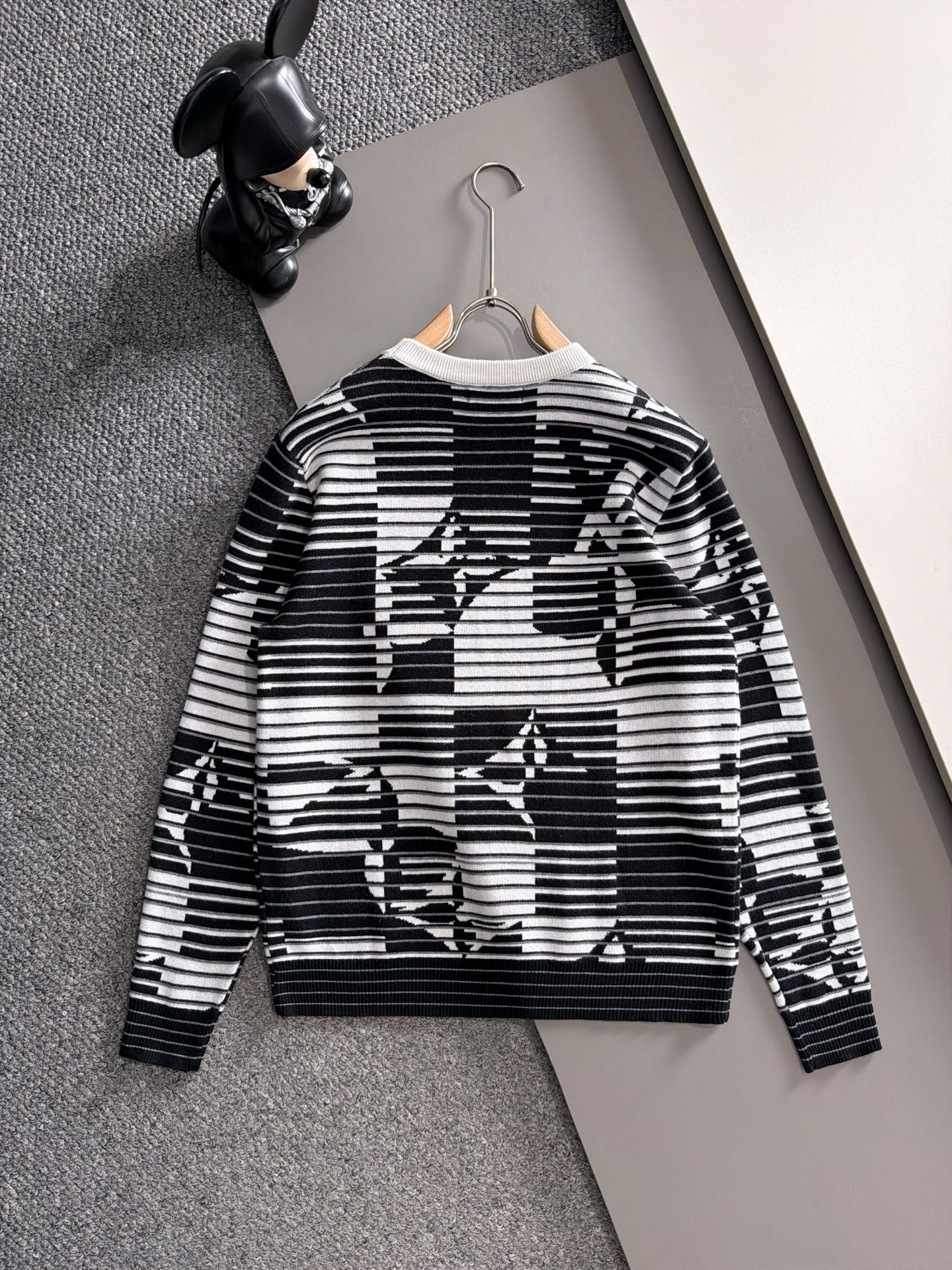 Cheap Louis Vuitton  Sweaters for Men in 234260, $55 USD- [IB234260] - Replica Louis Vuitton  Sweaters for Men
