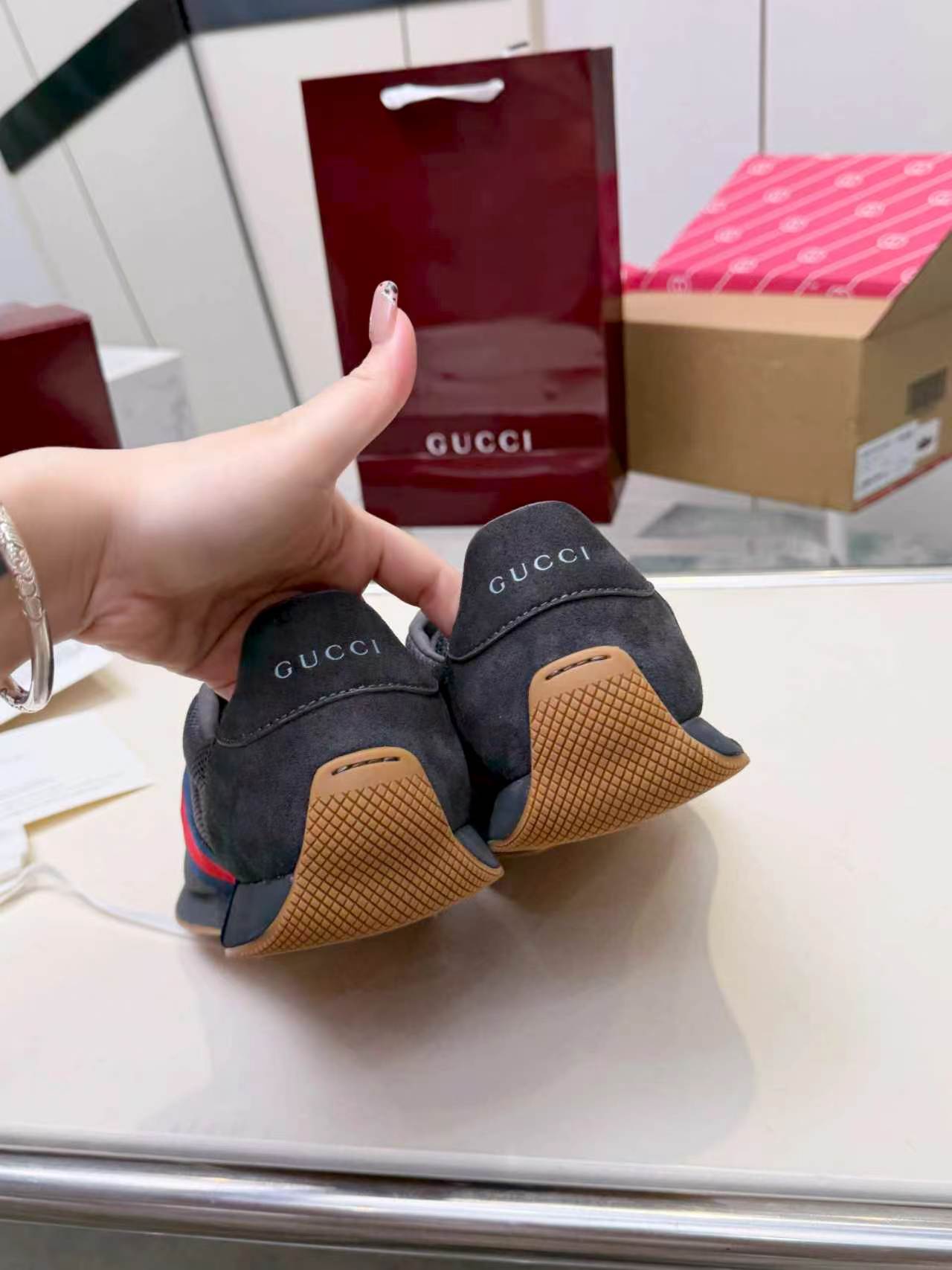 Cheap Gucci Sneakers For Men in 235640, $85 USD- [IB235640] - Replica Gucci Sneakers For Men