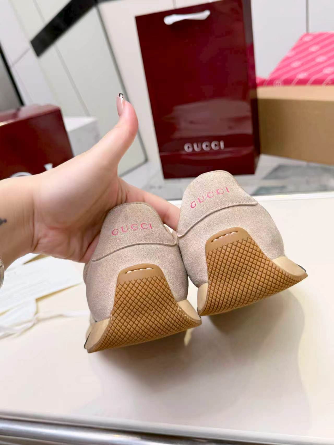 Cheap Gucci Sneakers For Men in 235641, $85 USD- [IB235641] - Replica Gucci Sneakers For Men