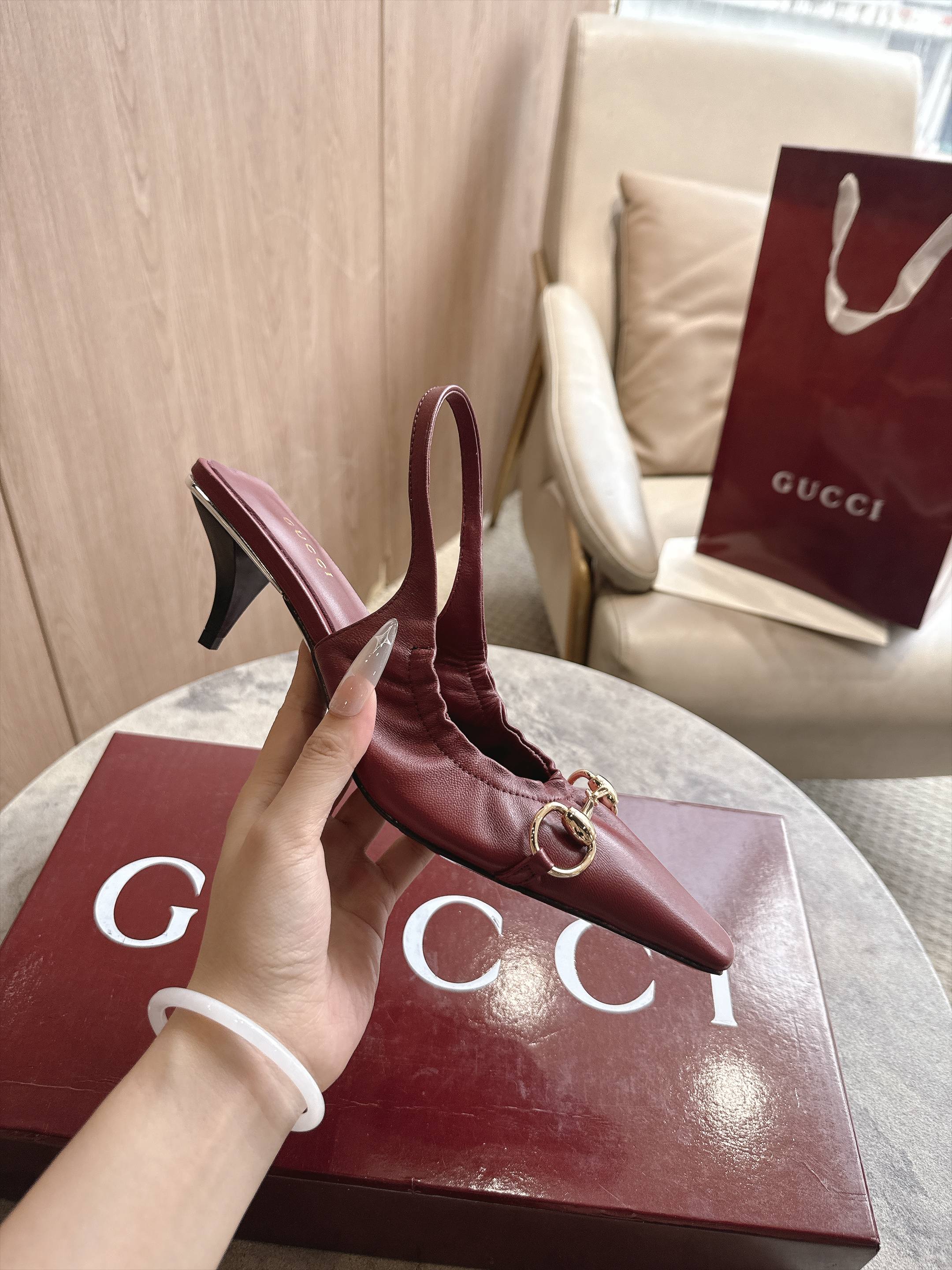 Cheap Gucci Sandals And Pumps For Women in 235674, $85 USD- [IB235674] - Replica Gucci Sandals And Pumps For Women