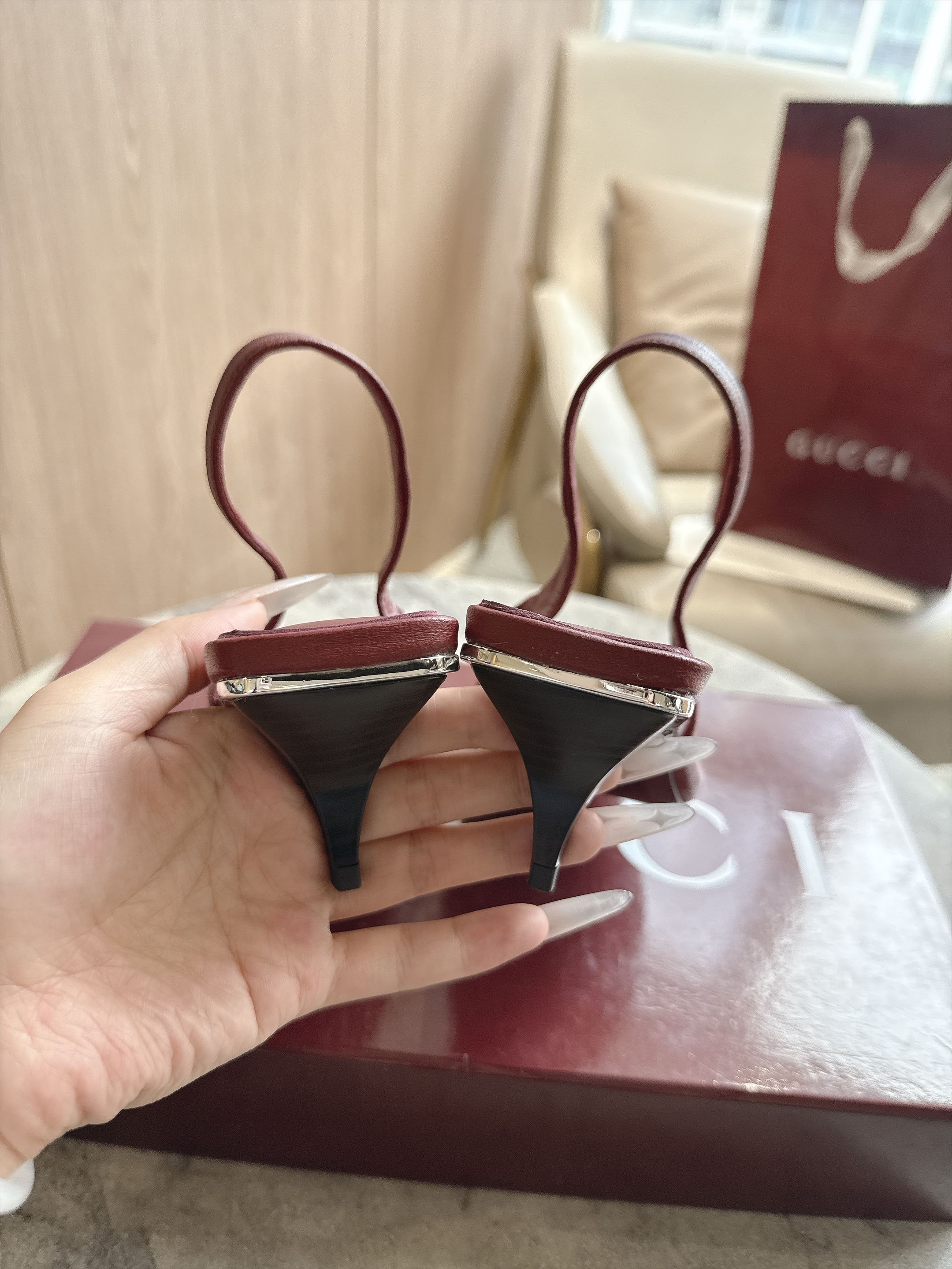 Cheap Gucci Sandals And Pumps For Women in 235674, $85 USD- [IB235674] - Replica Gucci Sandals And Pumps For Women