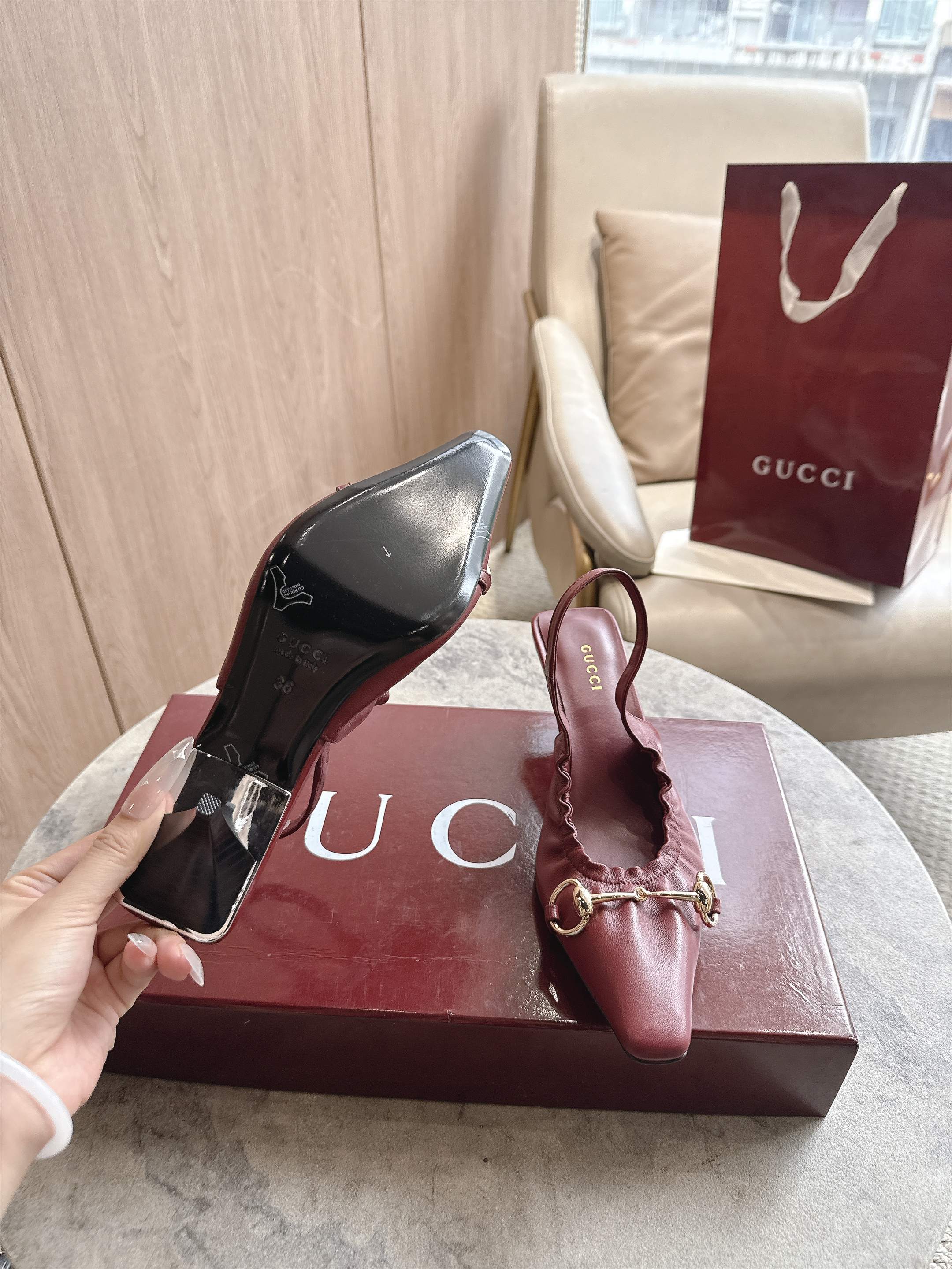 Cheap Gucci Sandals And Pumps For Women in 235674, $85 USD- [IB235674] - Replica Gucci Sandals And Pumps For Women