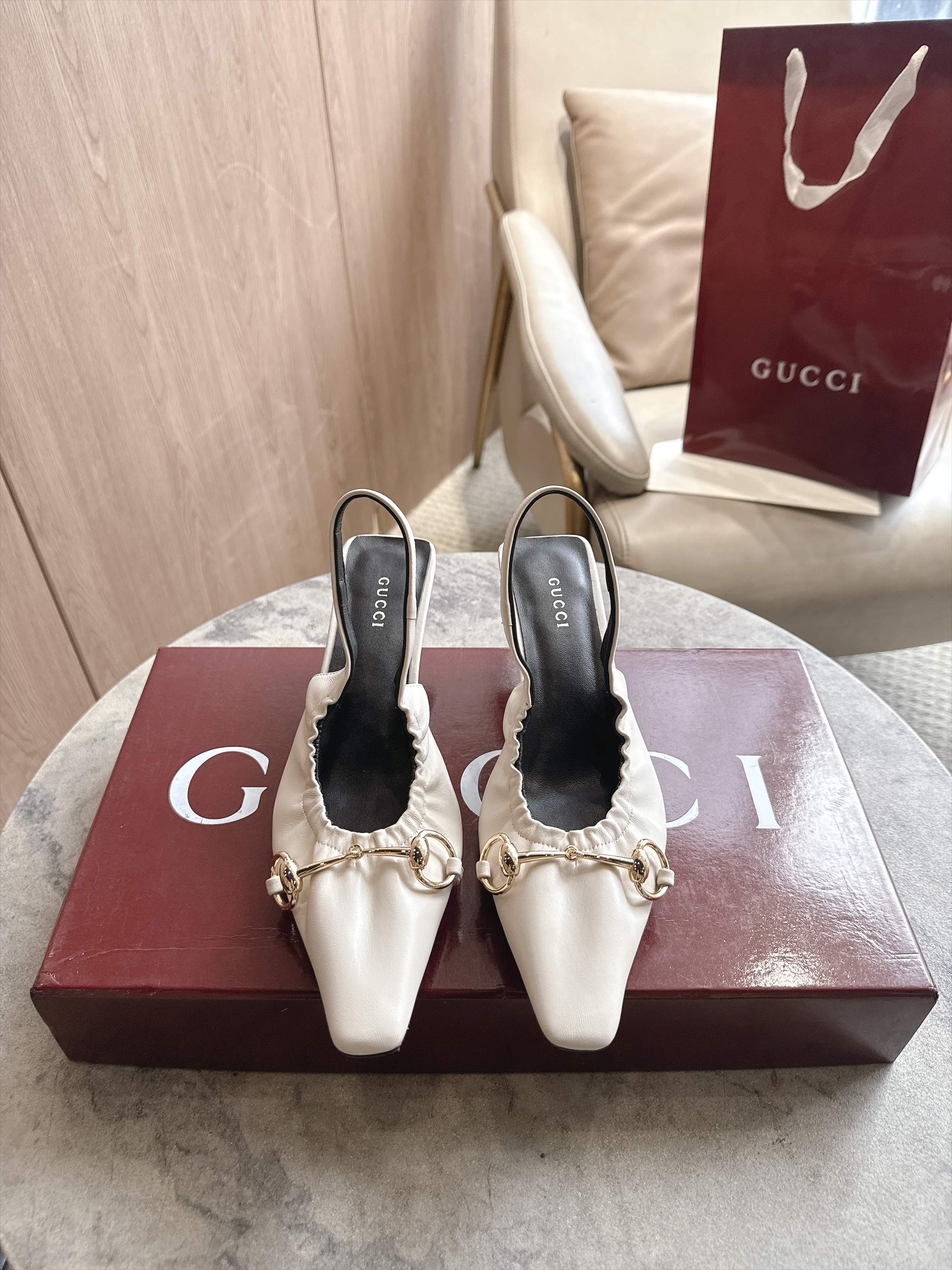 Cheap Gucci Sandals And Pumps For Women in 235676, $85 USD- [IB235676] - Replica Gucci Sandals And Pumps For Women