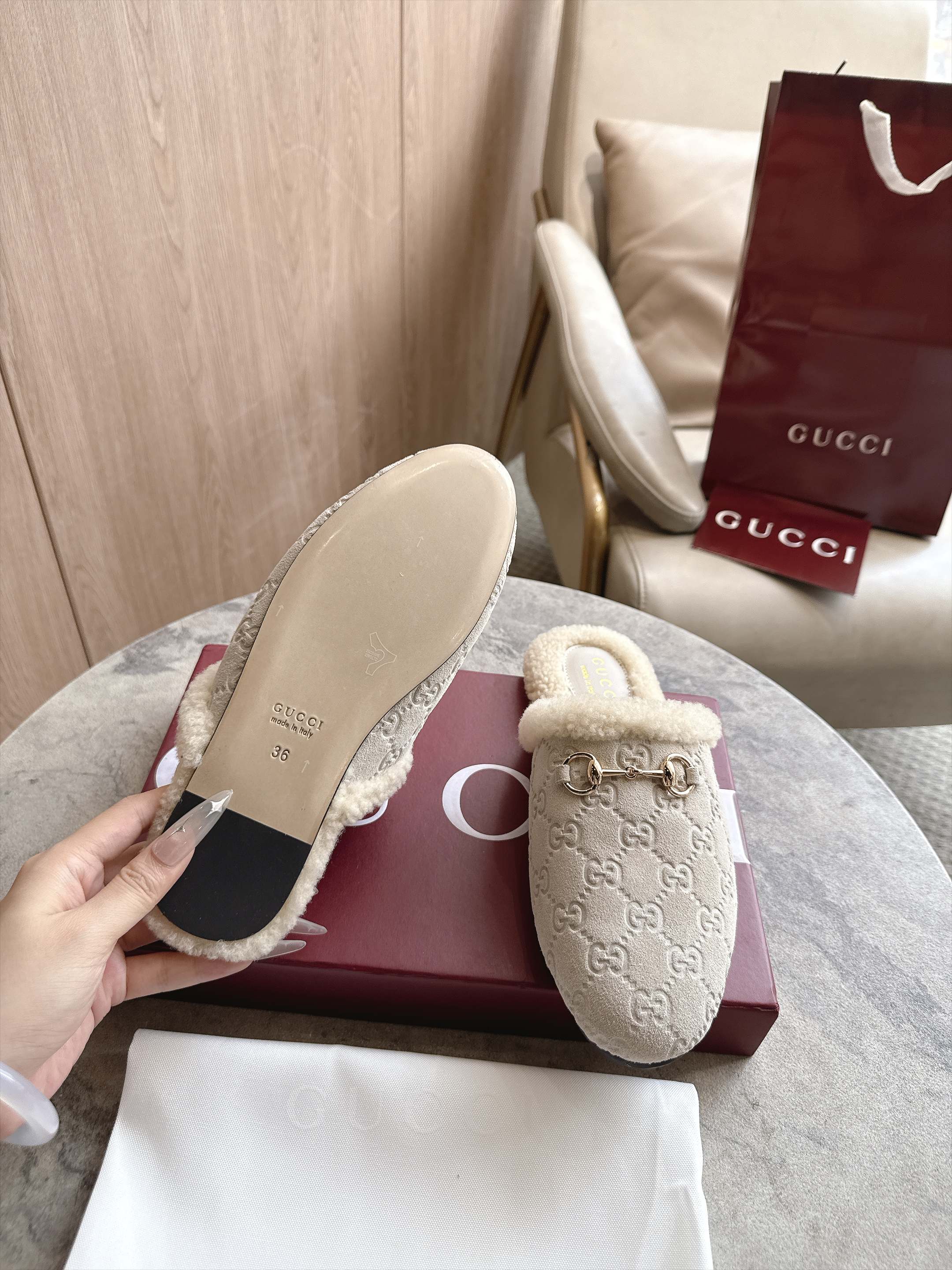Cheap Gucci Slippers For Women in 235701, $80 USD- [IB235701] - Replica Gucci Slippers For Women