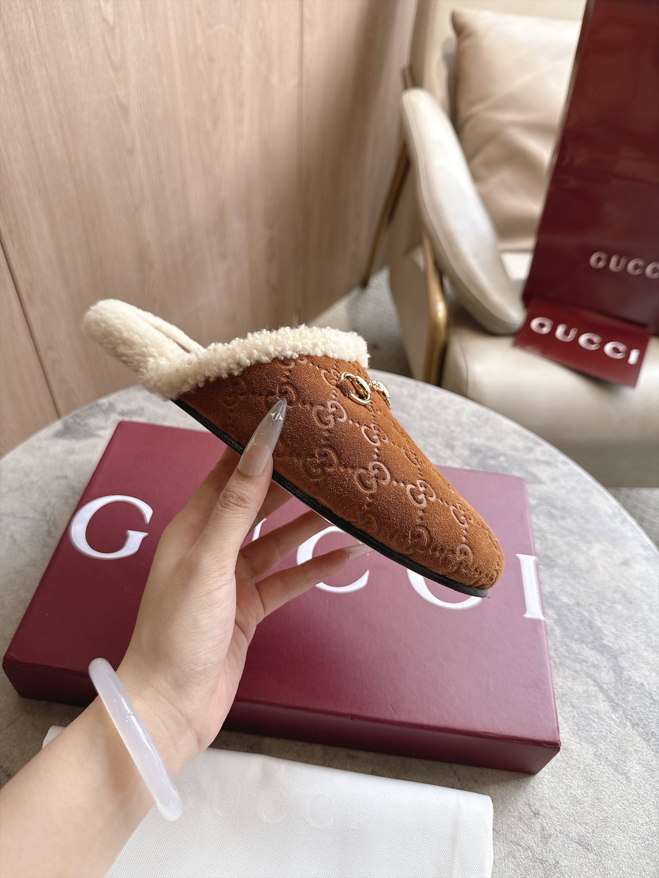 Cheap Gucci Slippers For Women in 235702, $80 USD- [IB235702] - Replica Gucci Slippers For Women