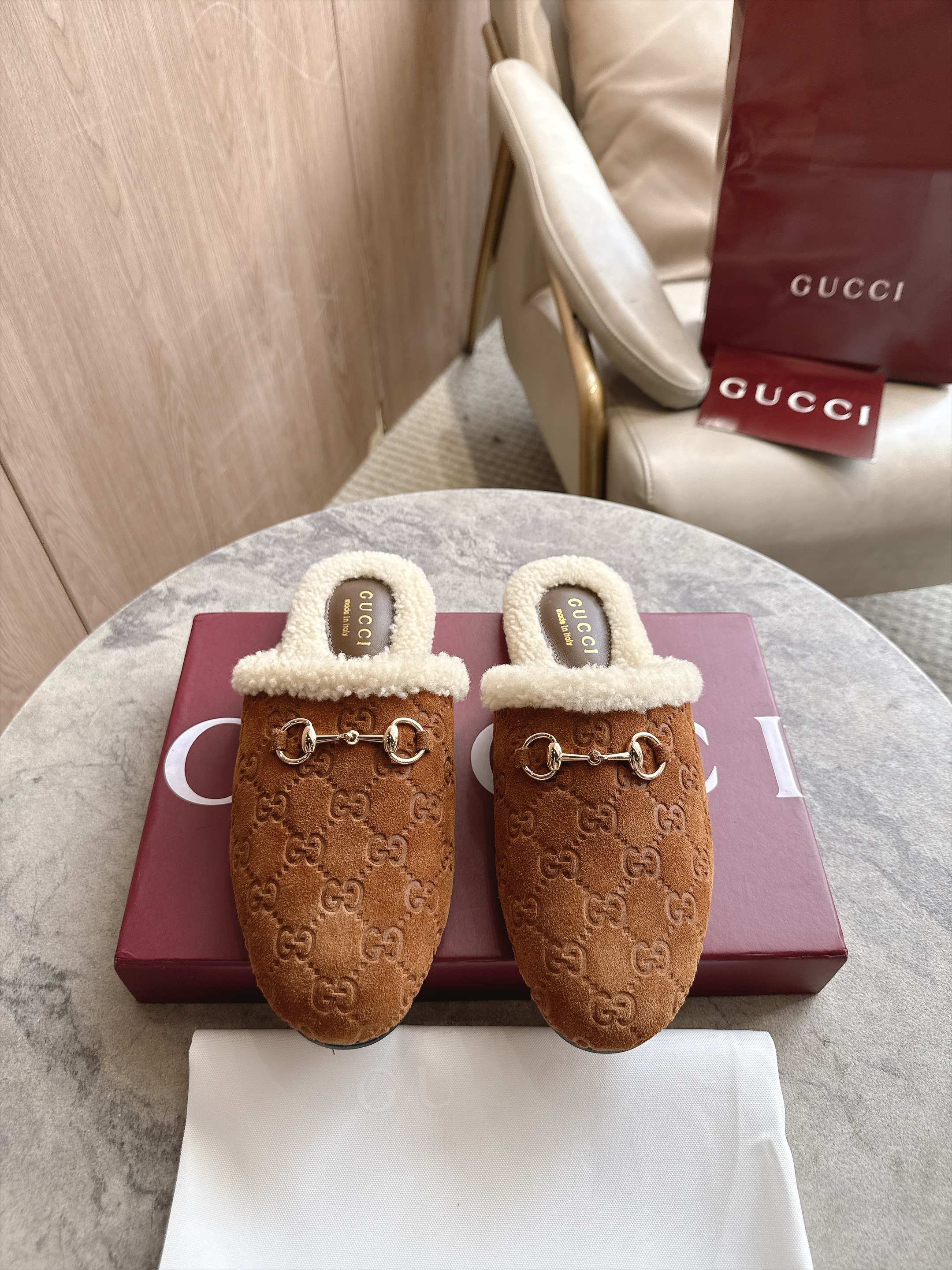 Cheap Gucci Slippers For Women in 235702, $80 USD- [IB235702] - Replica Gucci Slippers For Women