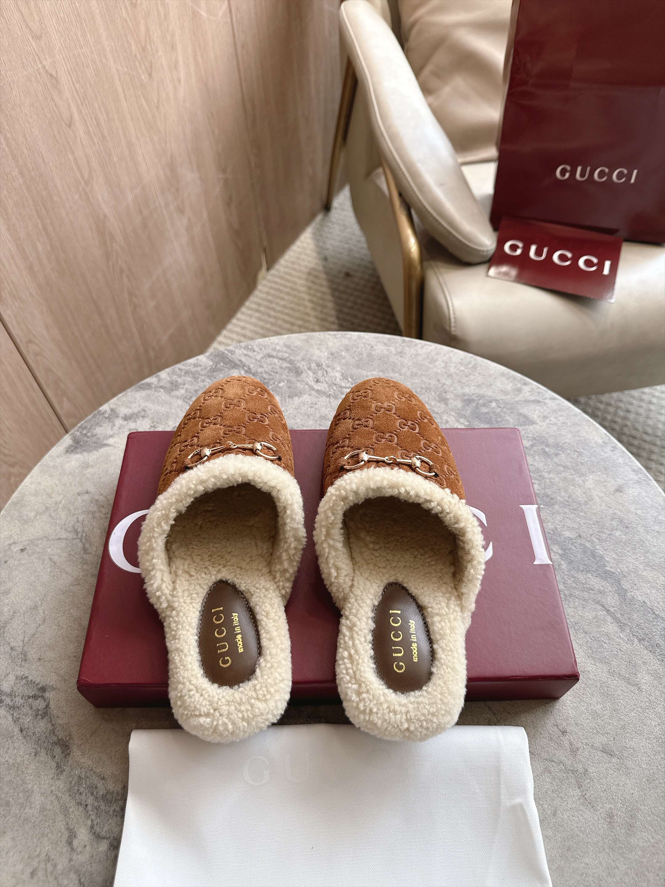 Cheap Gucci Slippers For Women in 235702, $80 USD- [IB235702] - Replica Gucci Slippers For Women