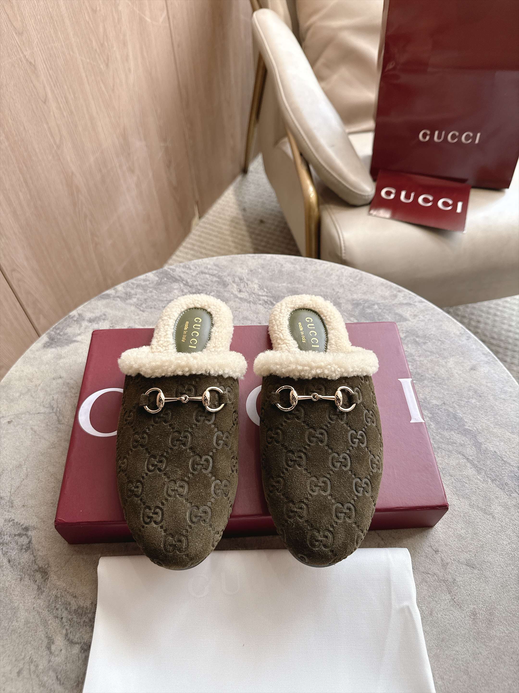 Cheap Gucci Slippers For Women in 235703, $80 USD- [IB235703] - Replica Gucci Slippers For Women