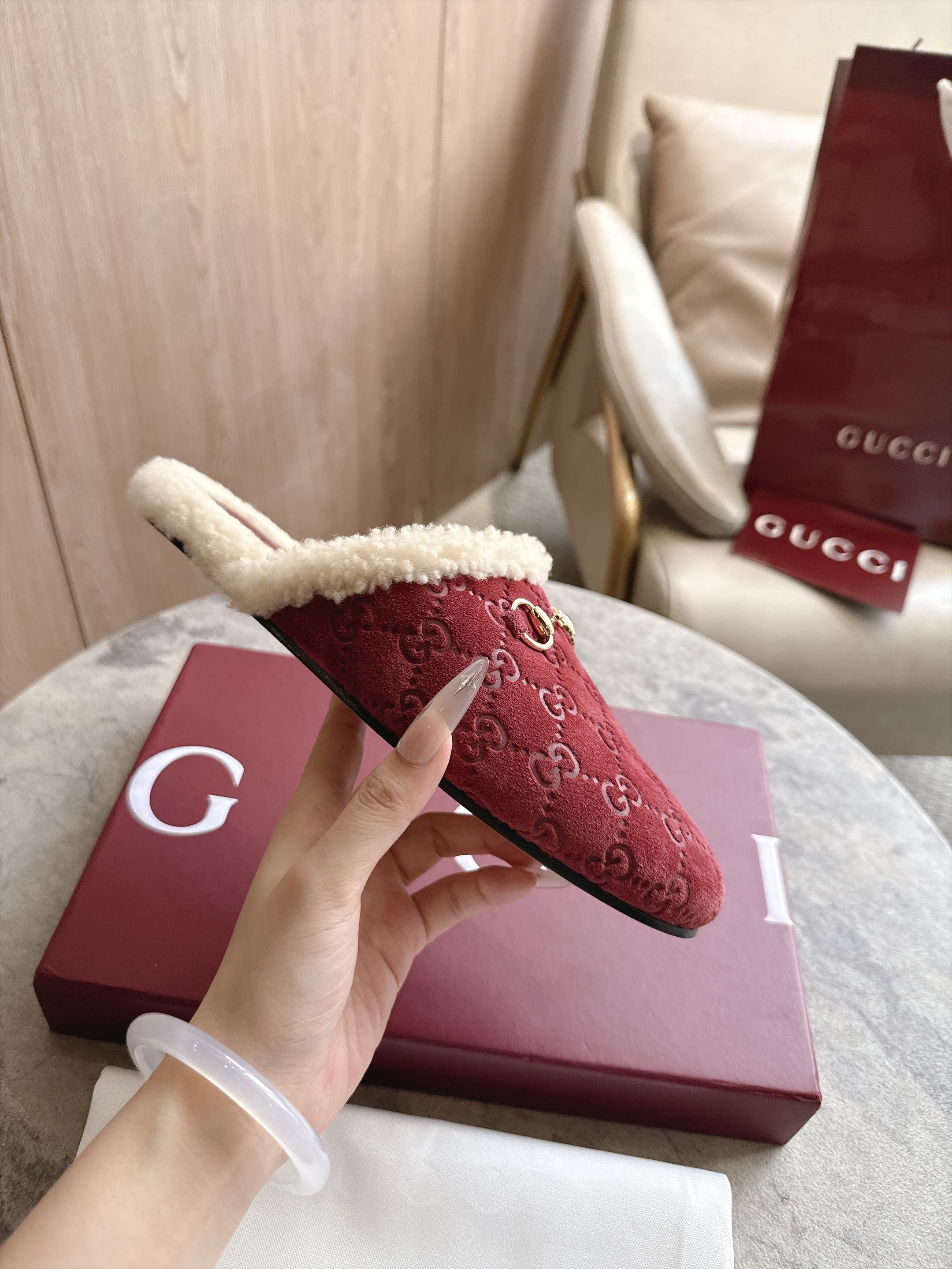 Cheap Gucci Slippers For Women in 235704, $80 USD- [IB235704] - Replica Gucci Slippers For Women