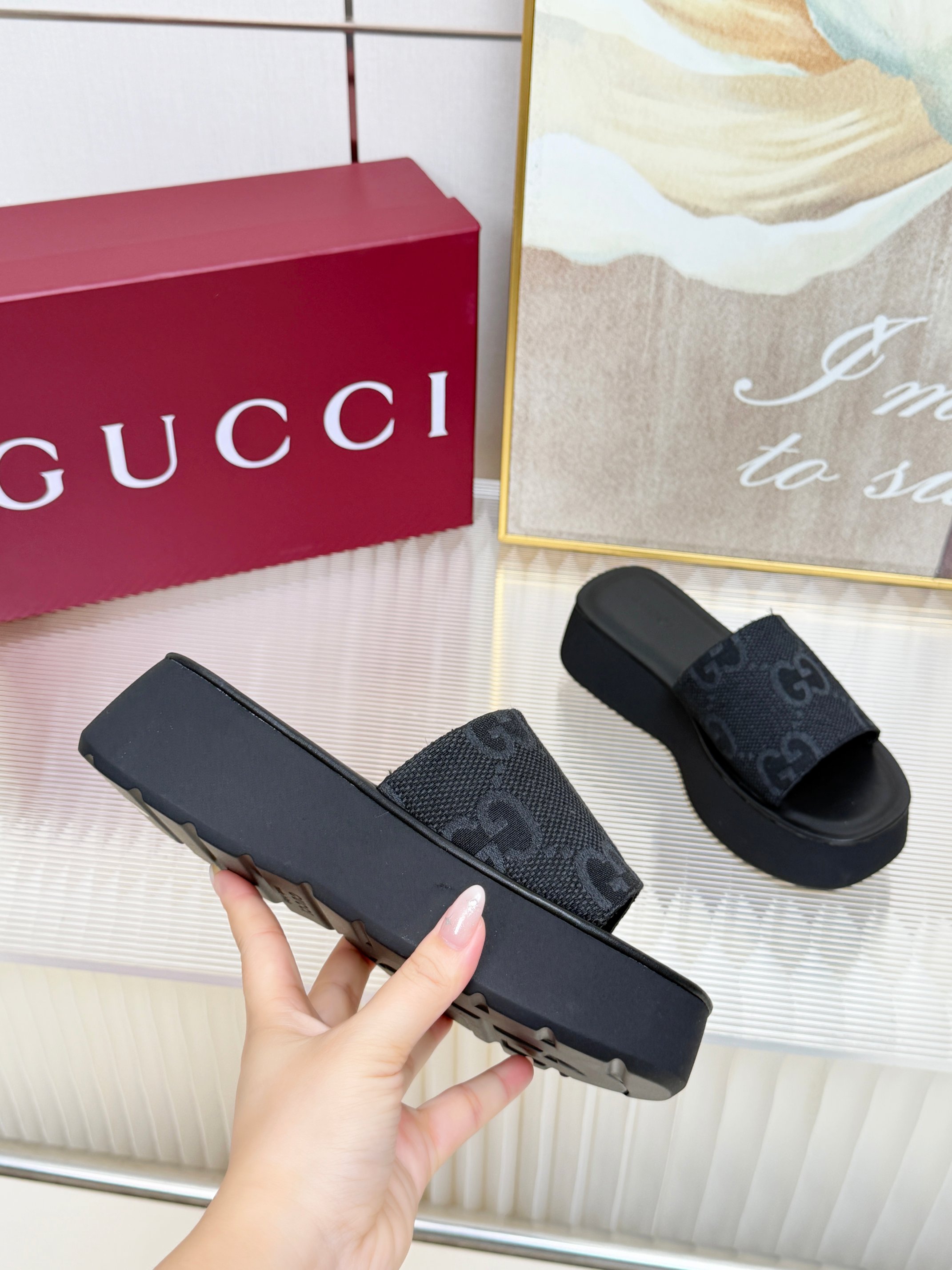 Cheap Gucci Slippers For Women in 235705, $70 USD- [IB235705] - Replica Gucci Slippers For Women