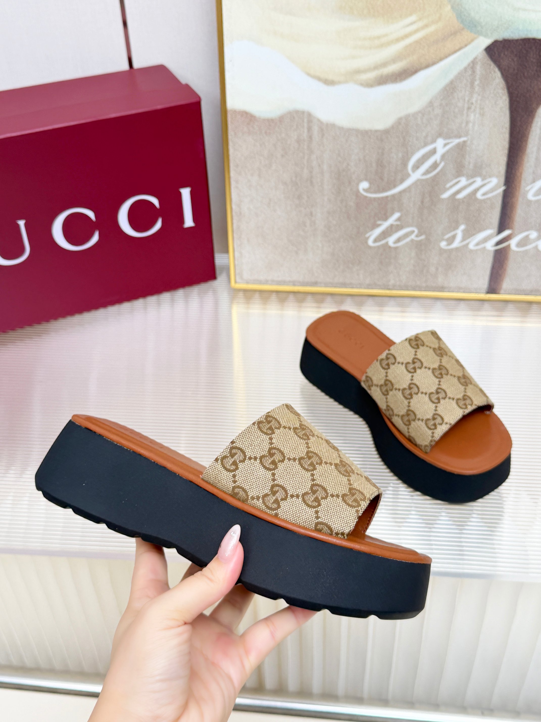 Cheap Gucci Slippers For Women in 235708, $70 USD- [IB235708] - Replica Gucci Slippers For Women