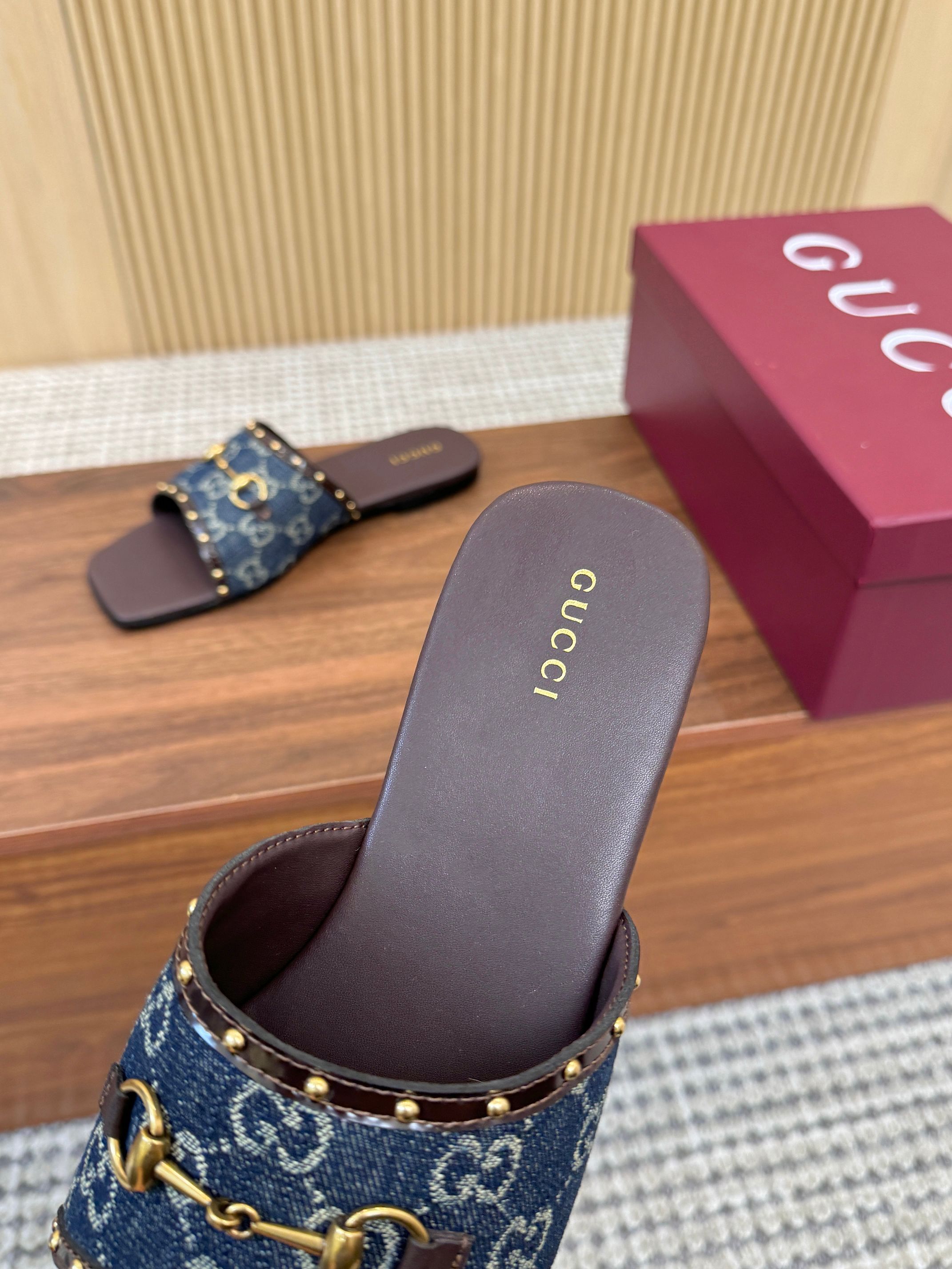 Cheap Gucci Slippers For Women in 235733, $70 USD- [IB235733] - Replica Gucci Slippers For Women