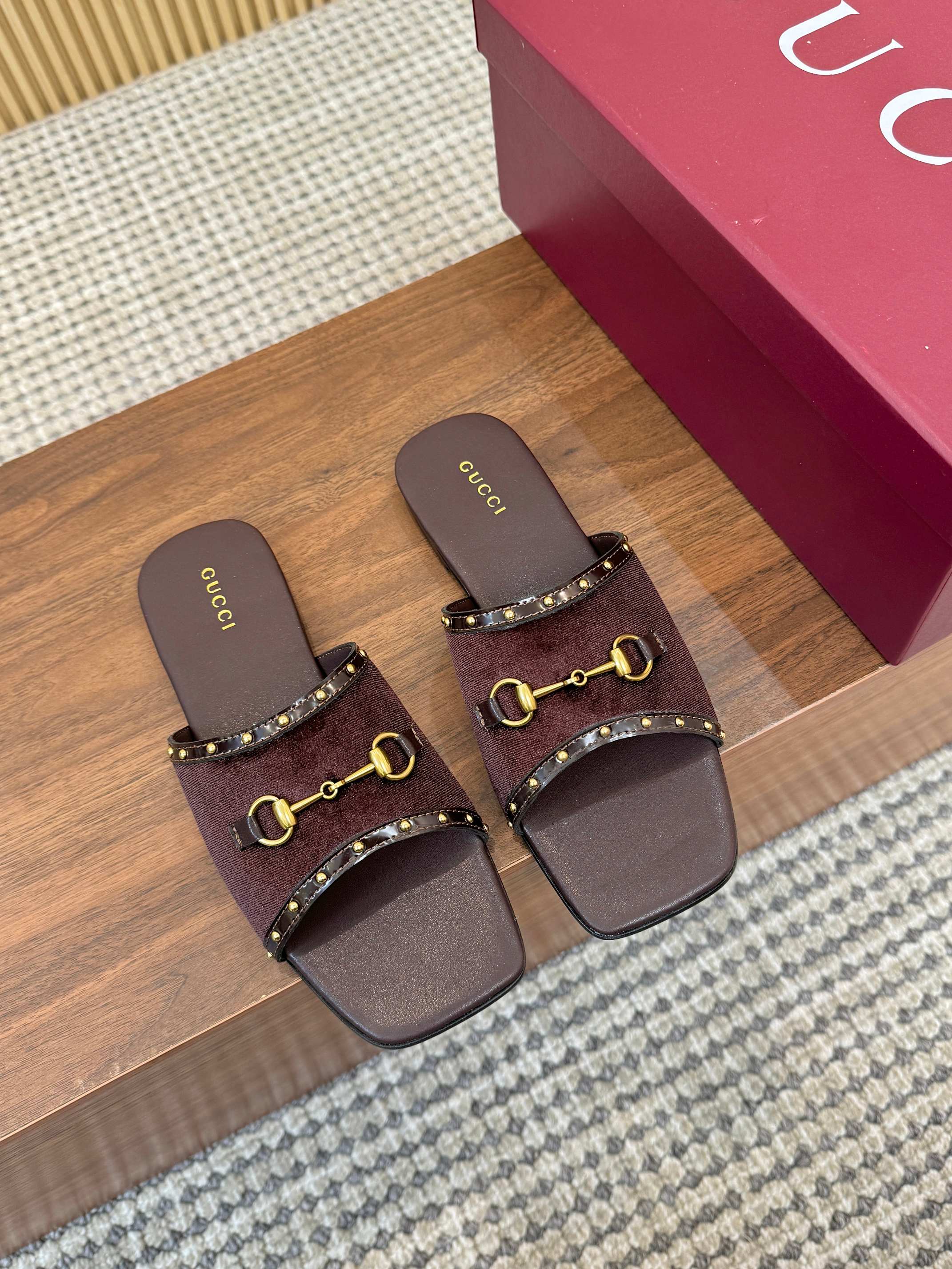 Cheap Gucci Slippers For Women in 235734, $70 USD- [IB235734] - Replica Gucci Slippers For Women