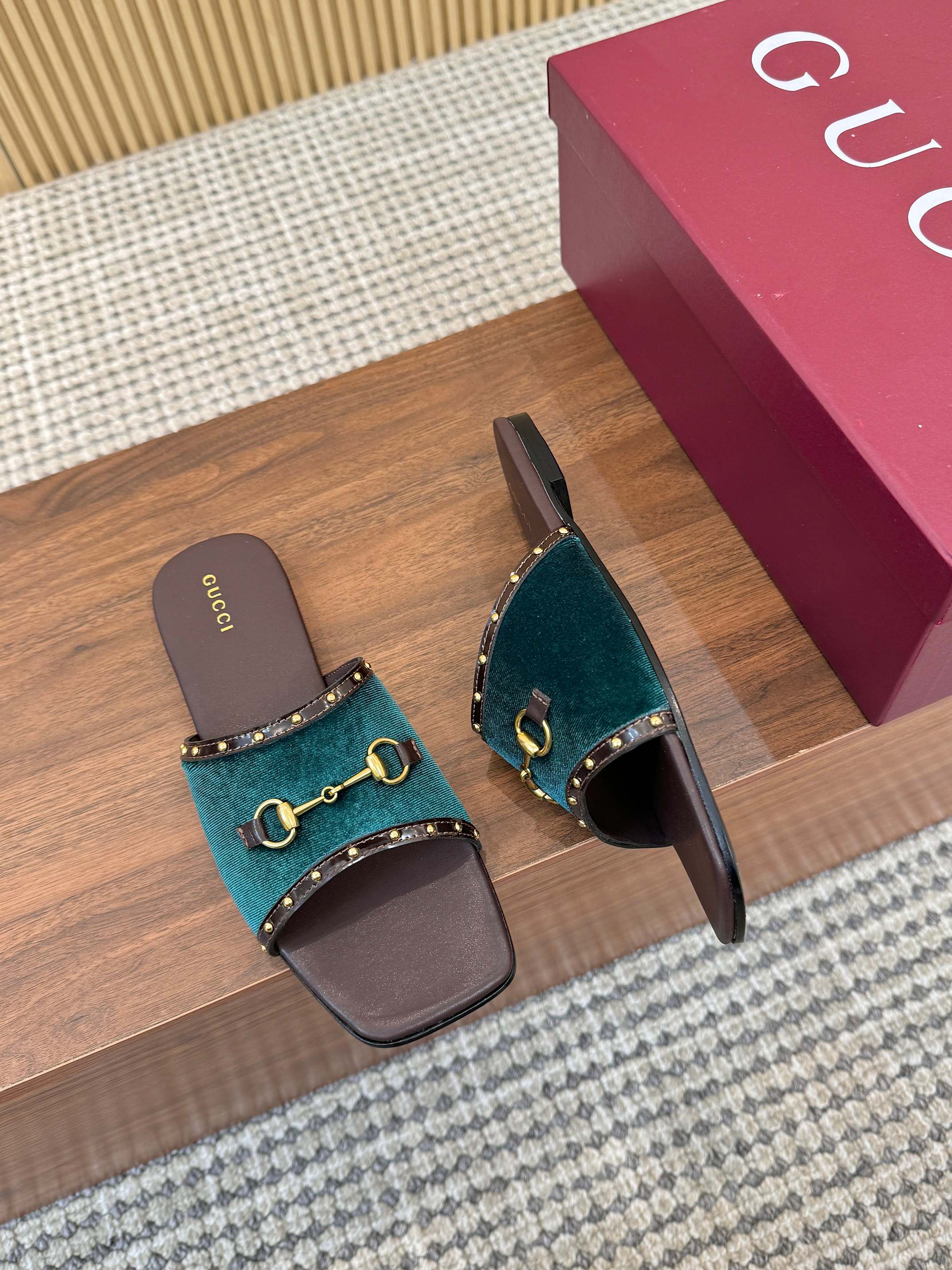 Cheap Gucci Slippers For Women in 235735, $70 USD- [IB235735] - Replica Gucci Slippers For Women