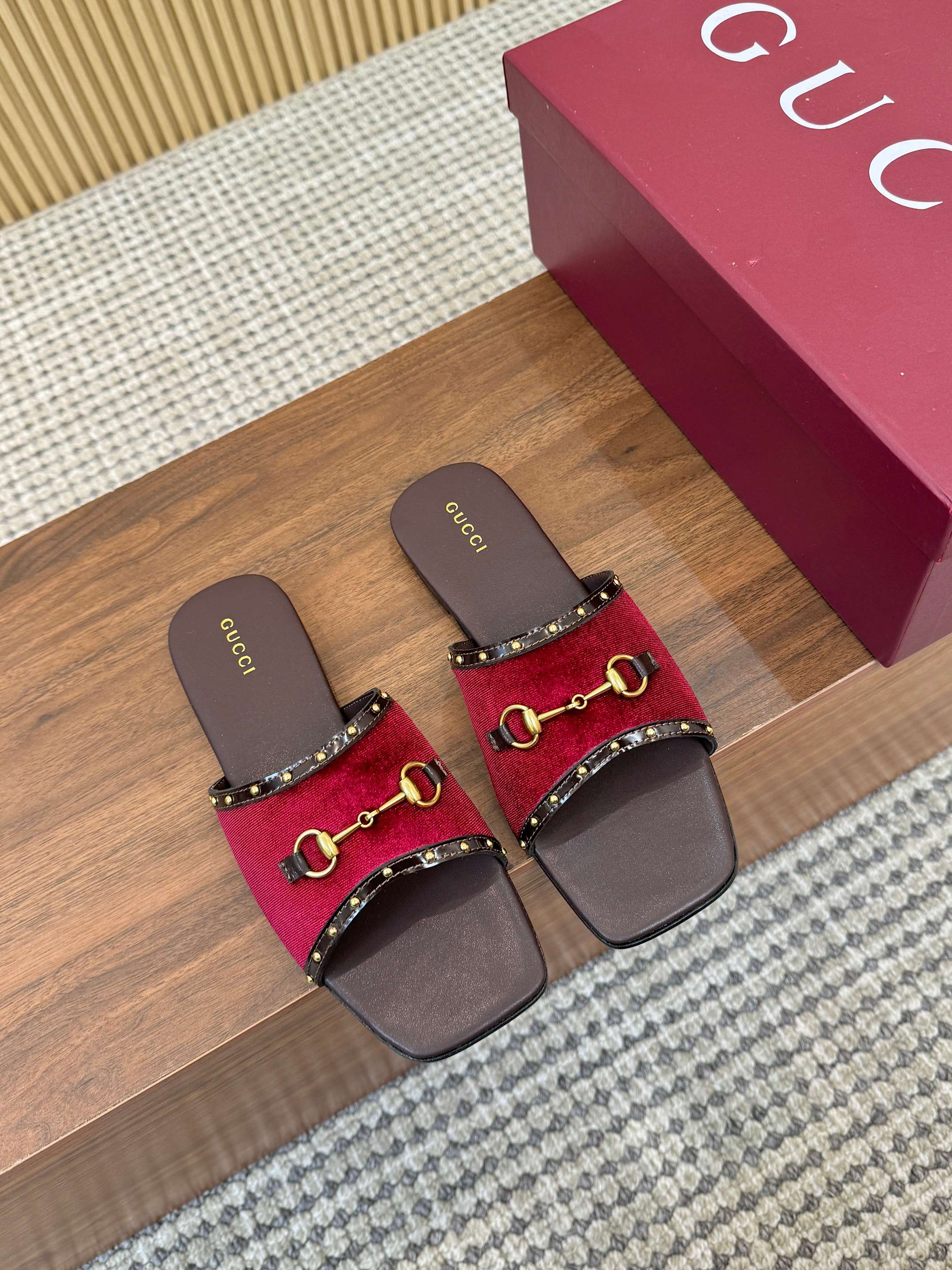 Cheap Gucci Slippers For Women in 235736, $70 USD- [IB235736] - Replica Gucci Slippers For Women