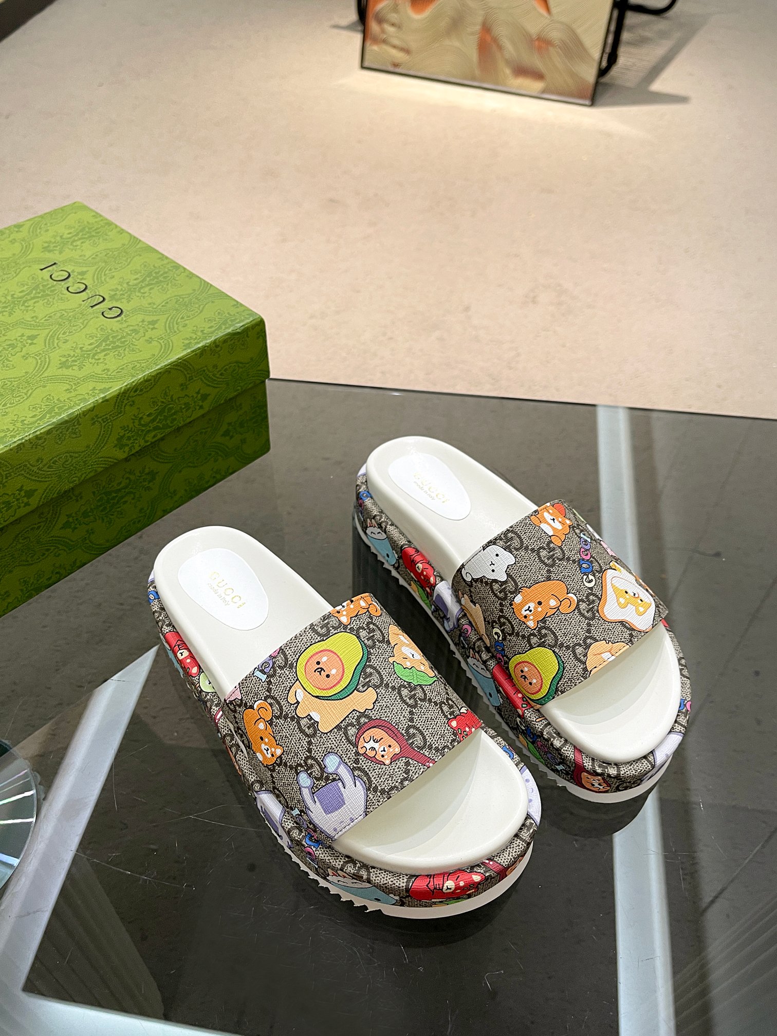 Cheap Gucci Slippers For Women in 235738, $70 USD- [IB235738] - Replica Gucci Slippers For Women