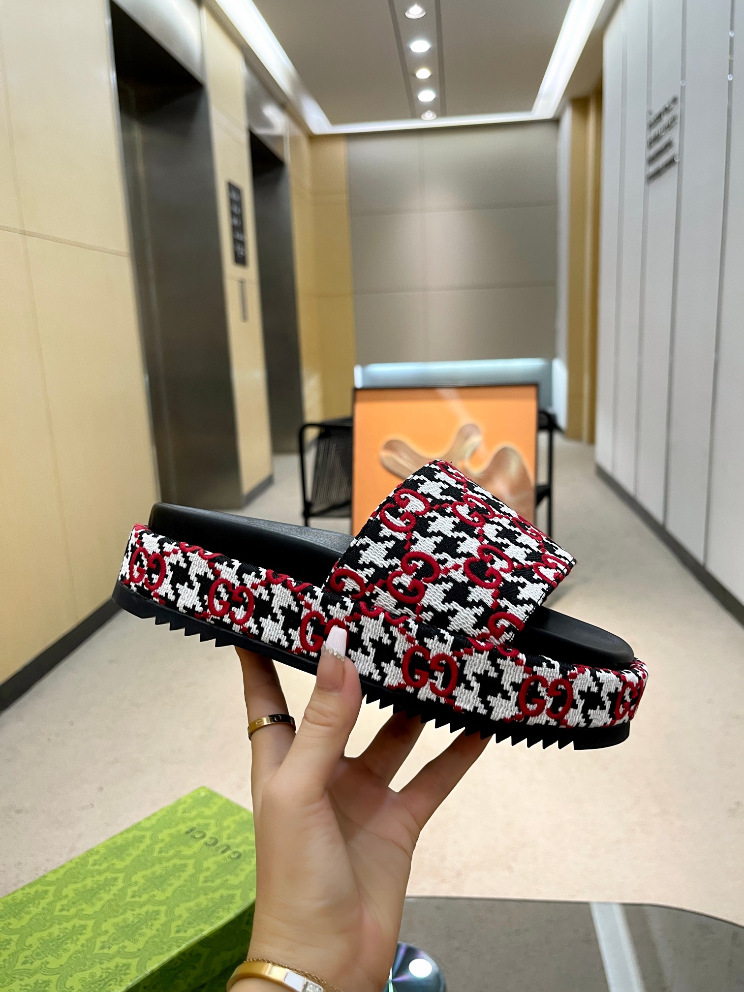 Cheap Gucci Slippers For Women in 235751, $70 USD- [IB235751] - Replica Gucci Slippers For Women