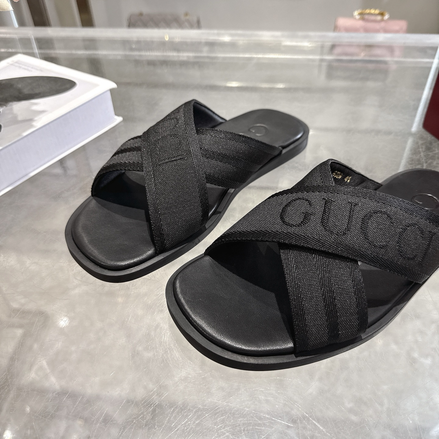 Cheap Gucci Slippers For Men in 235757, $70 USD- [IB235757] - Replica Gucci Slippers For Men
