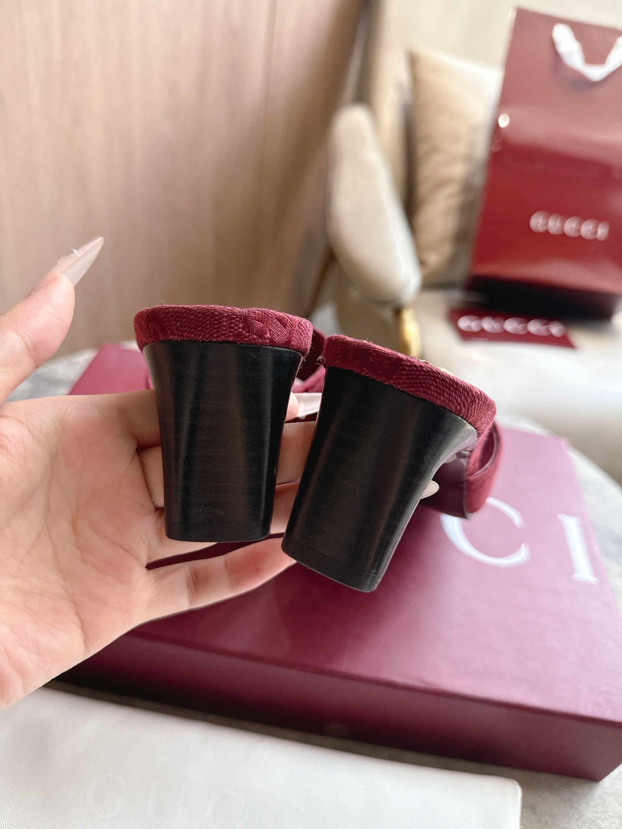 Cheap Gucci Slippers For Women in 235783, $60 USD- [IB235783] - Replica Gucci Slippers For Women