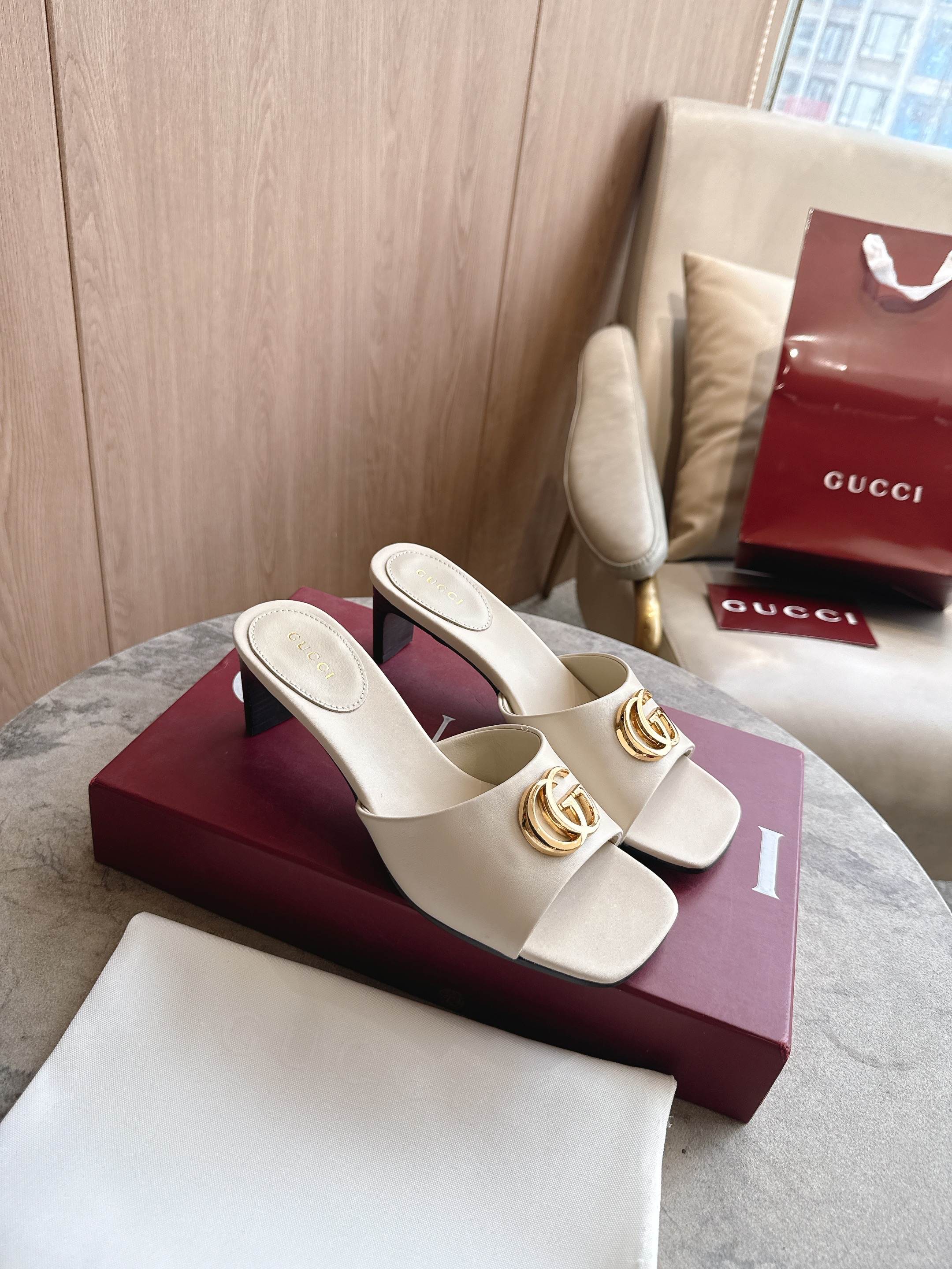 Cheap Gucci Slippers For Women in 235784, $60 USD- [IB235784] - Replica Gucci Slippers For Women