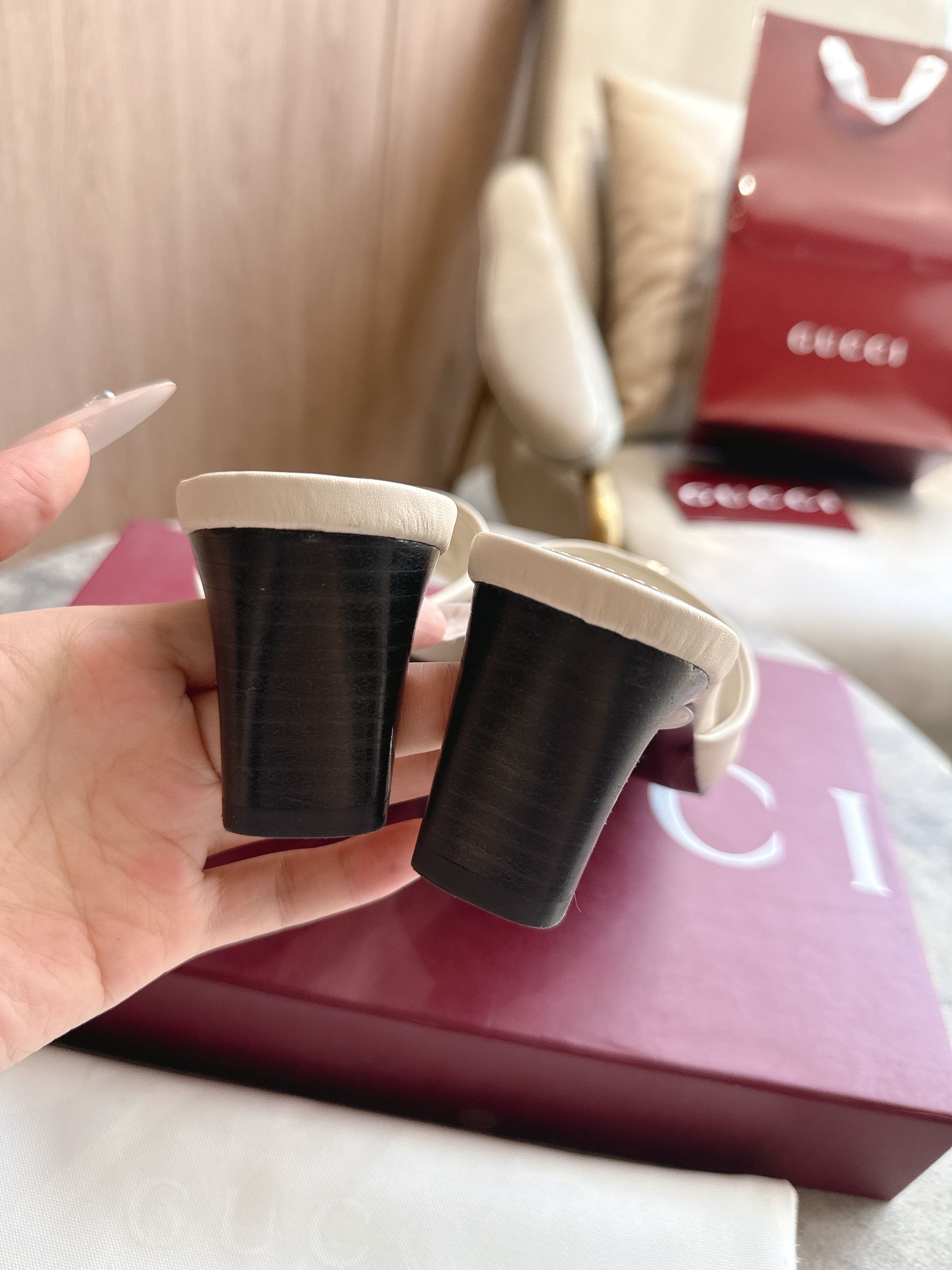 Cheap Gucci Slippers For Women in 235784, $60 USD- [IB235784] - Replica Gucci Slippers For Women