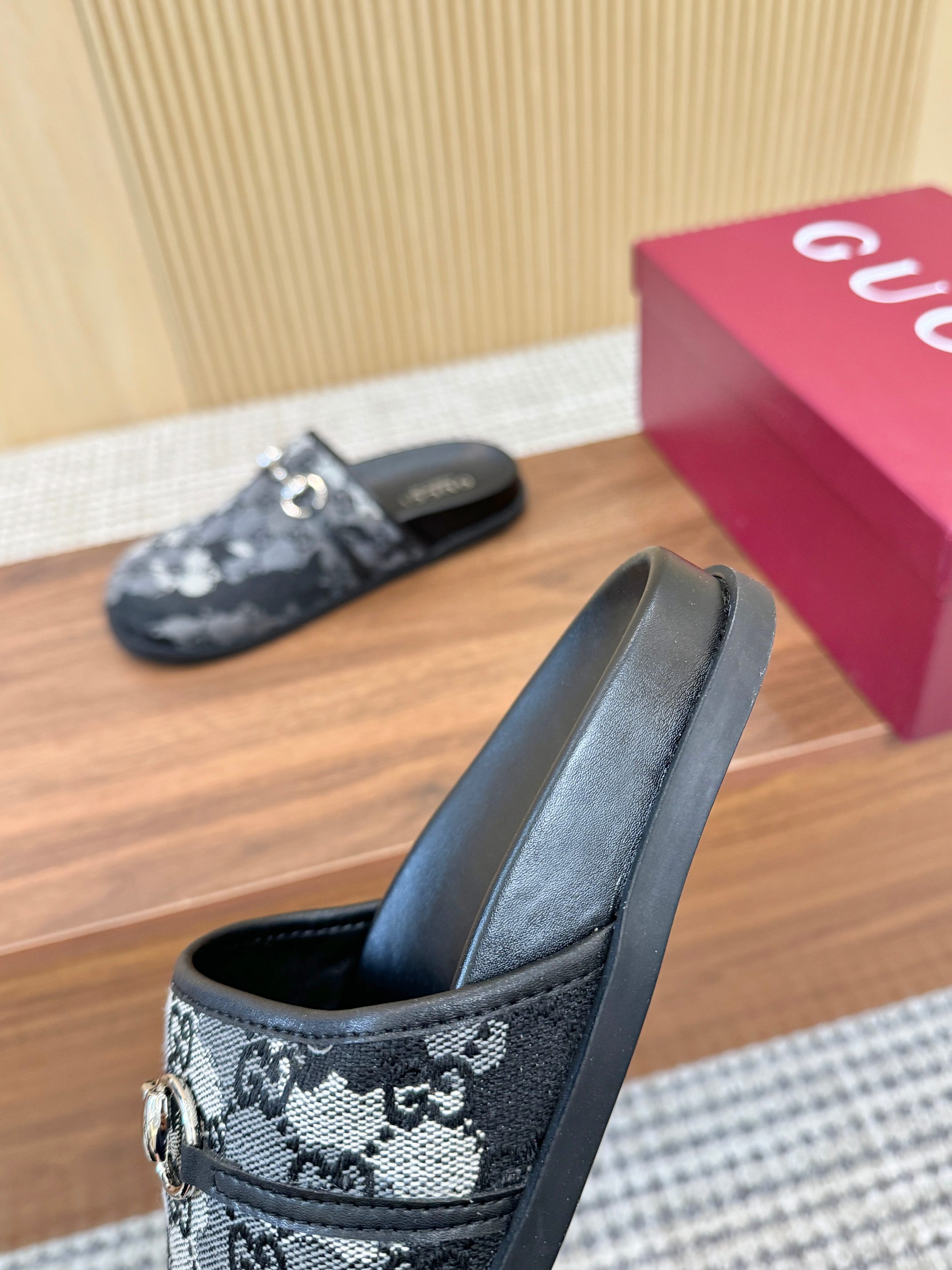 Cheap Gucci Loafers For Women in 235802, $70 USD- [IB235802] - Replica Gucci Loafers For Women