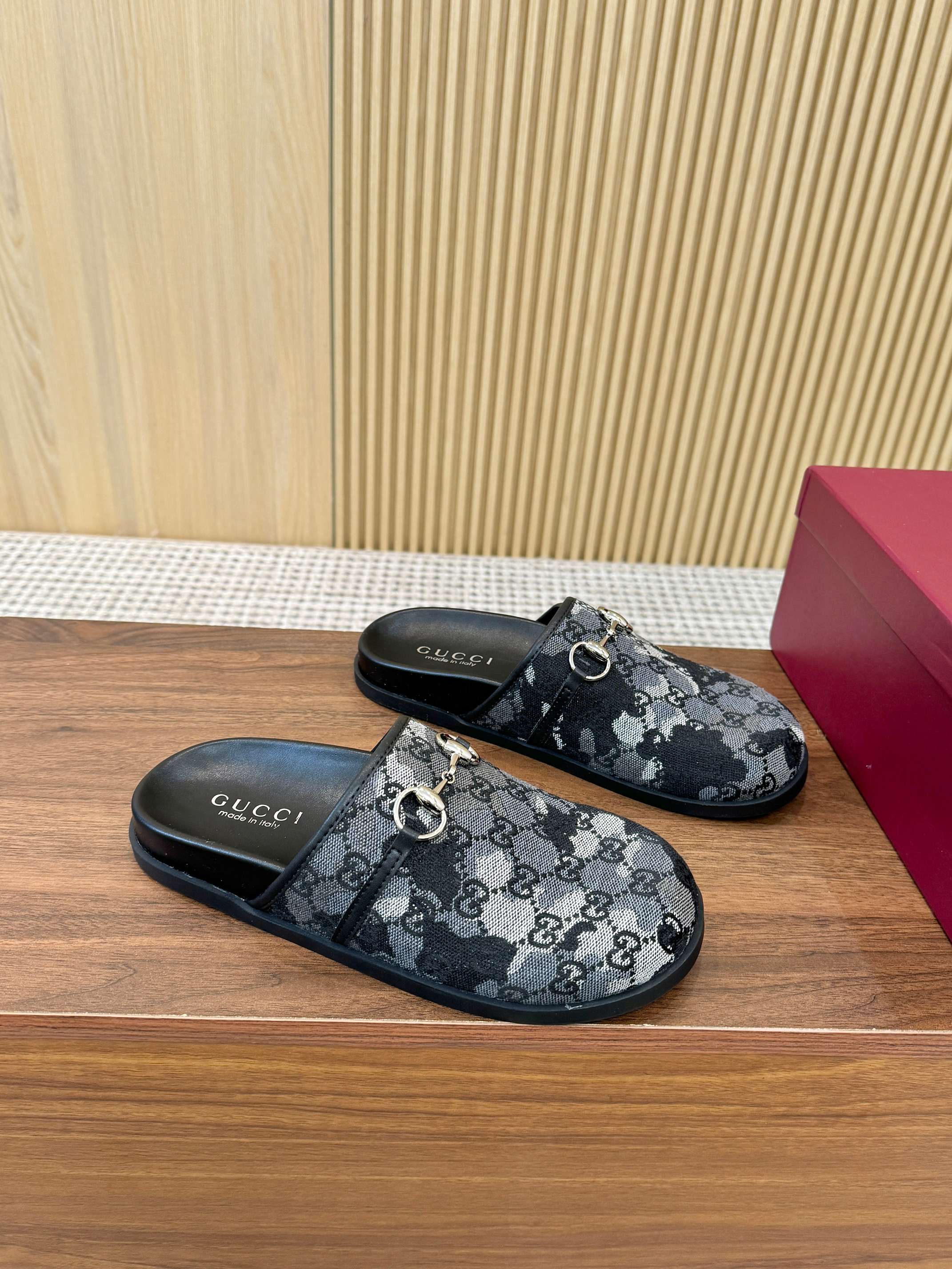 Cheap Gucci Loafers For Women in 235802, $70 USD- [IB235802] - Replica Gucci Loafers For Women