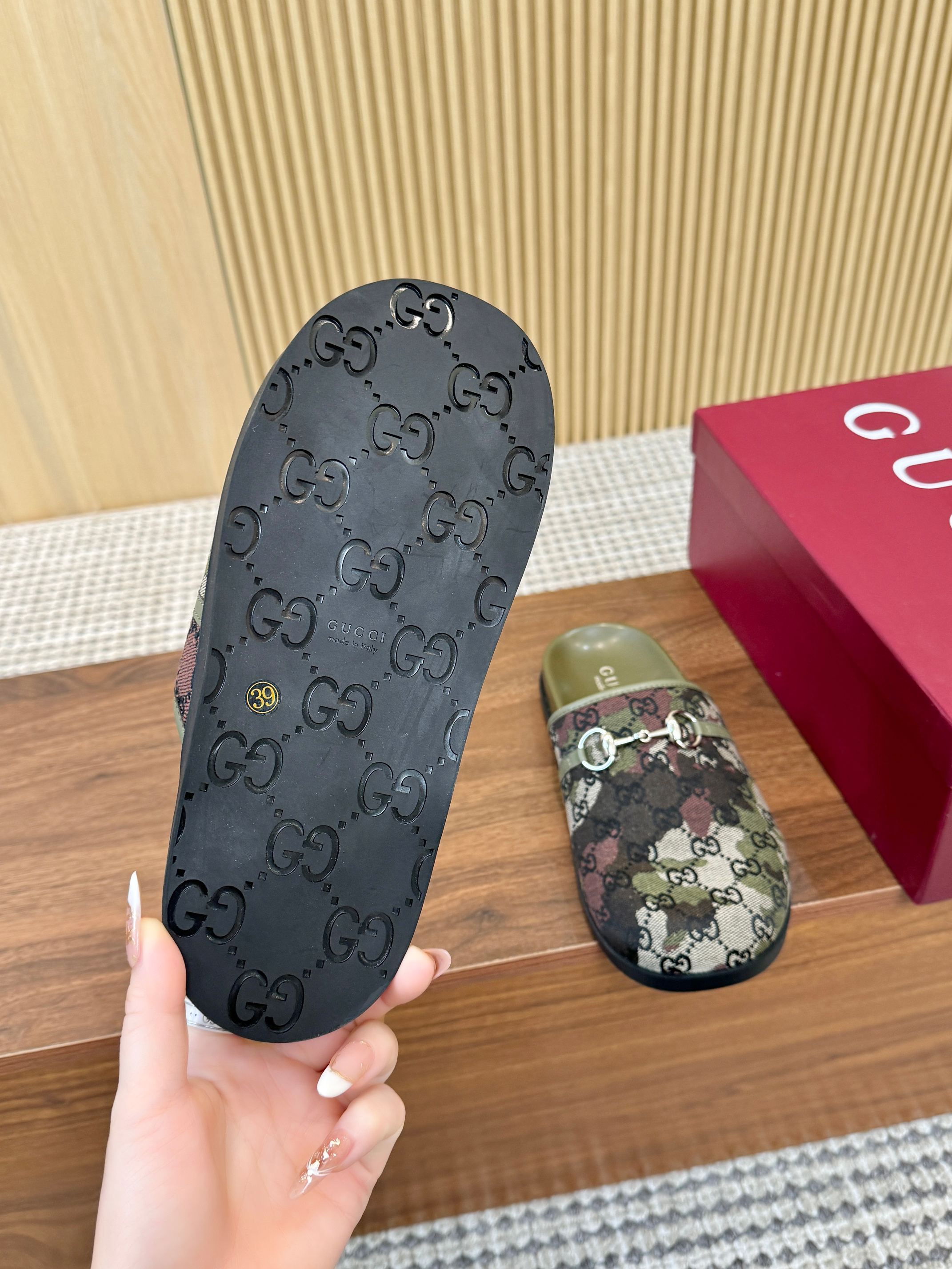 Cheap Gucci Loafers For Women in 235803, $70 USD- [IB235803] - Replica Gucci Loafers For Women