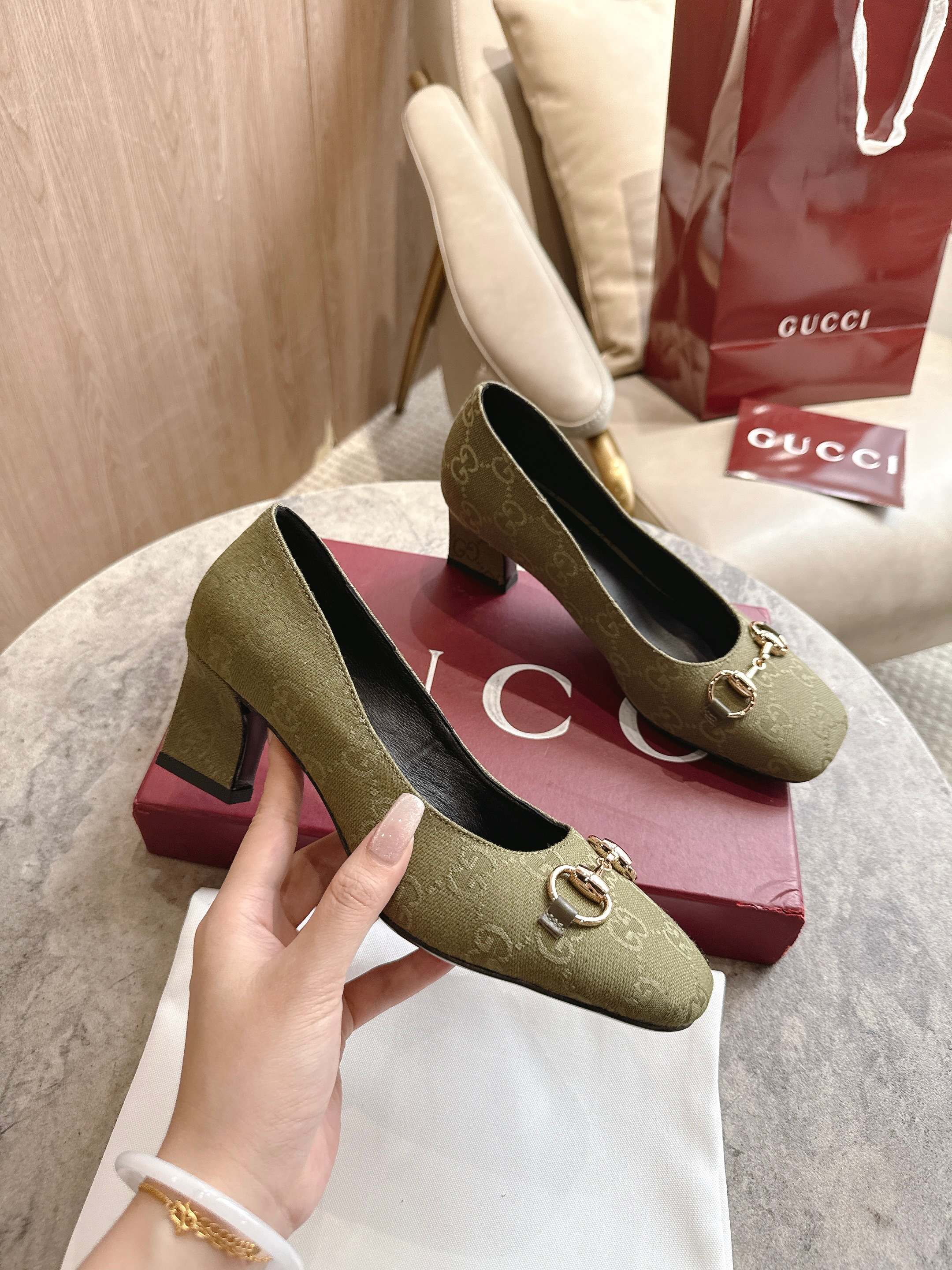Cheap Gucci Sandals And Pumps For Women in 235820, $85 USD- [IB235820] - Replica Gucci Sandals And Pumps For Women