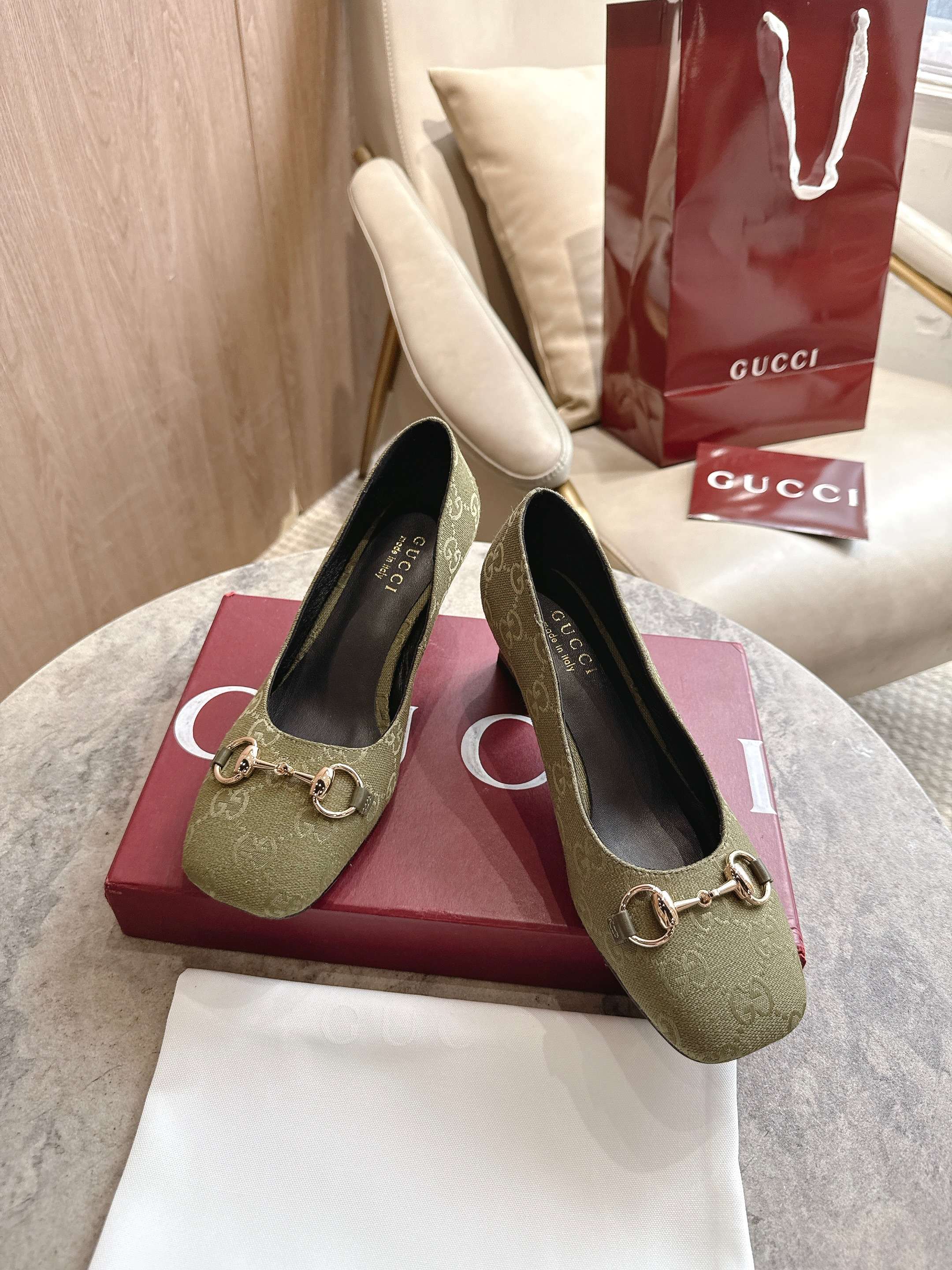Cheap Gucci Sandals And Pumps For Women in 235820, $85 USD- [IB235820] - Replica Gucci Sandals And Pumps For Women