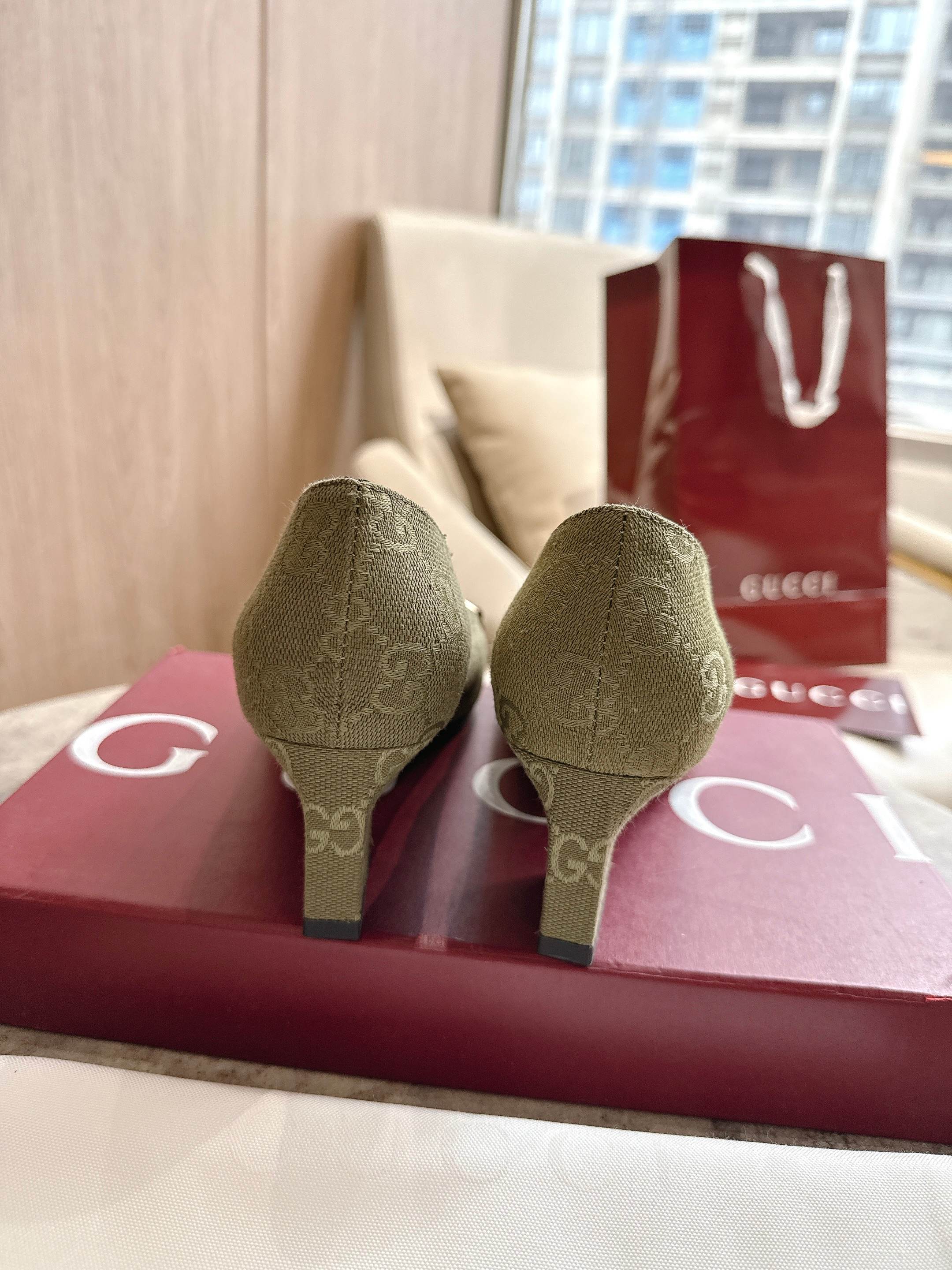 Cheap Gucci Sandals And Pumps For Women in 235820, $85 USD- [IB235820] - Replica Gucci Sandals And Pumps For Women