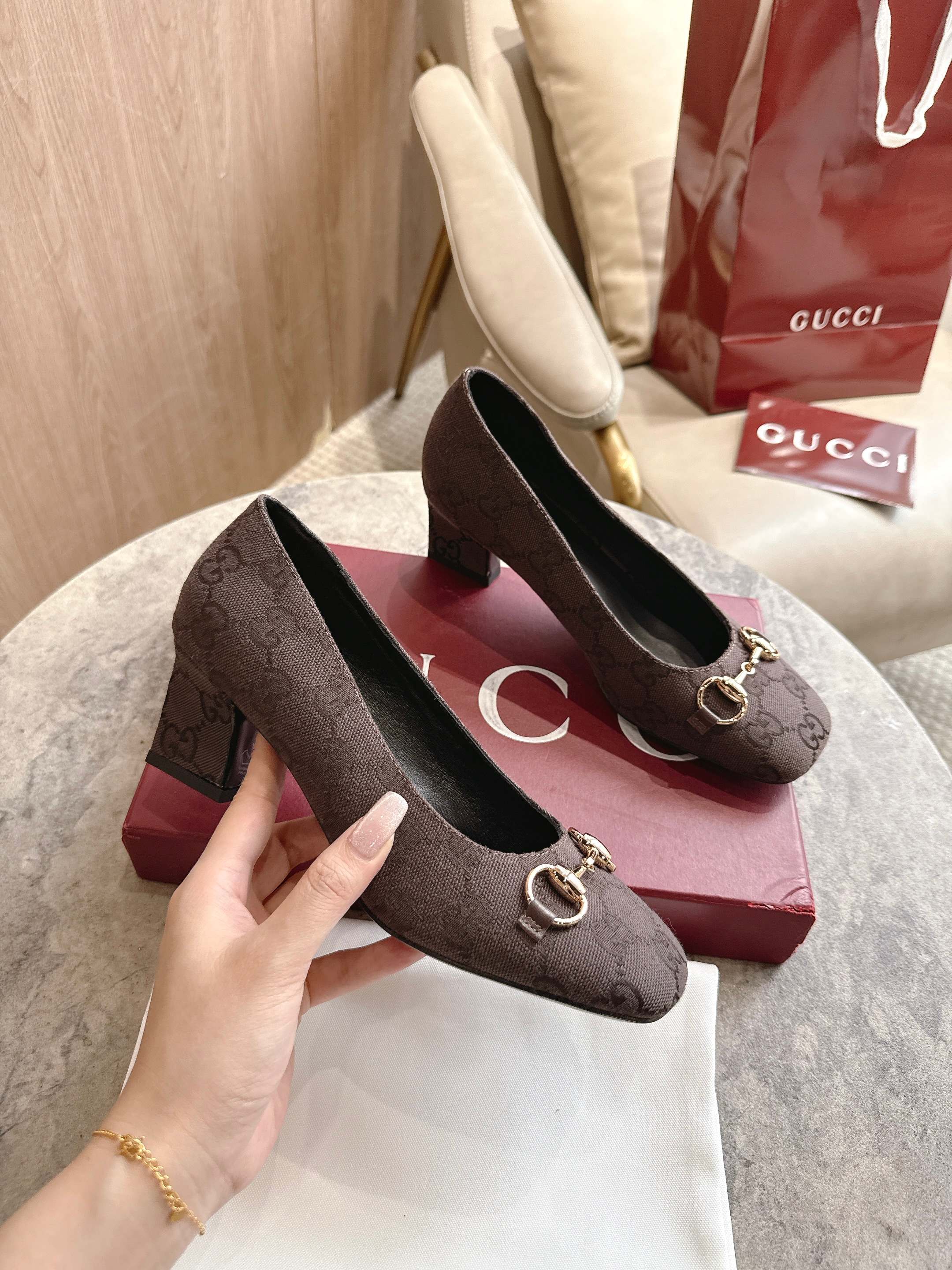 Cheap Gucci Sandals And Pumps For Women in 235821, $85 USD- [IB235821] - Replica Gucci Sandals And Pumps For Women