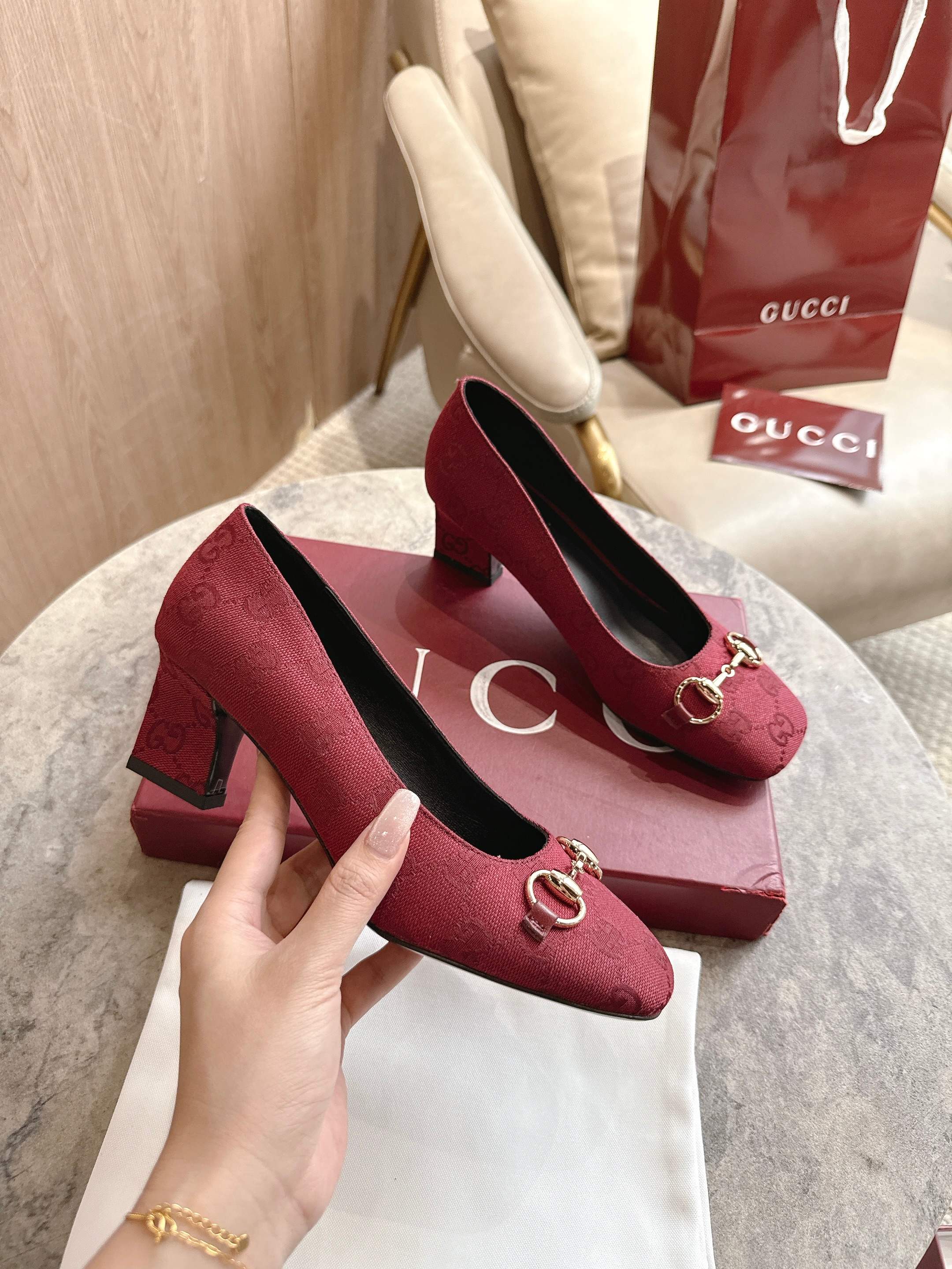 Cheap Gucci Sandals And Pumps For Women in 235822, $85 USD- [IB235822] - Replica Gucci Sandals And Pumps For Women