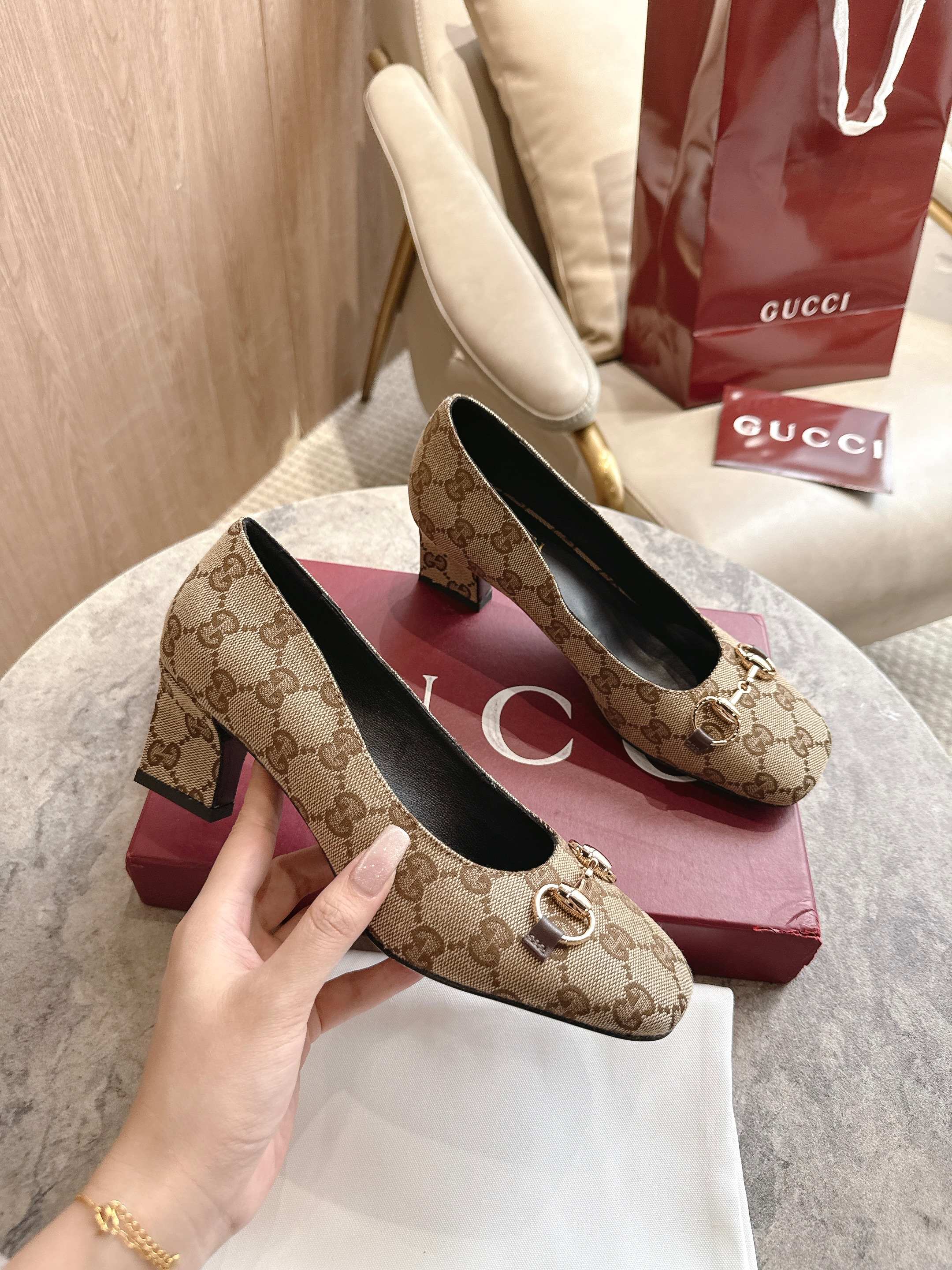Cheap Gucci Sandals And Pumps For Women in 235823, $85 USD- [IB235823] - Replica Gucci Sandals And Pumps For Women