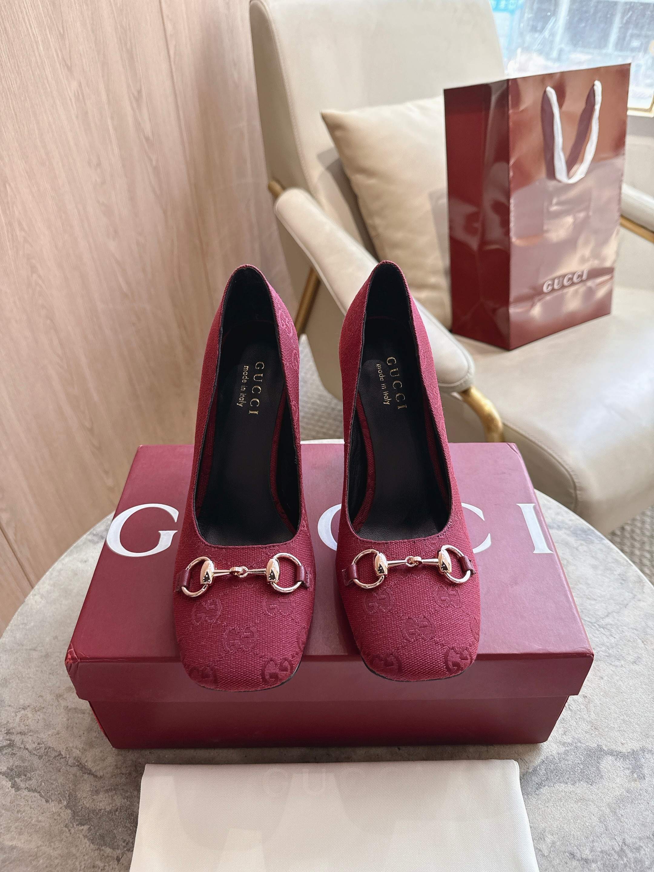 Cheap Gucci Sandals And Pumps For Women in 235826, $85 USD- [IB235826] - Replica Gucci Sandals And Pumps For Women