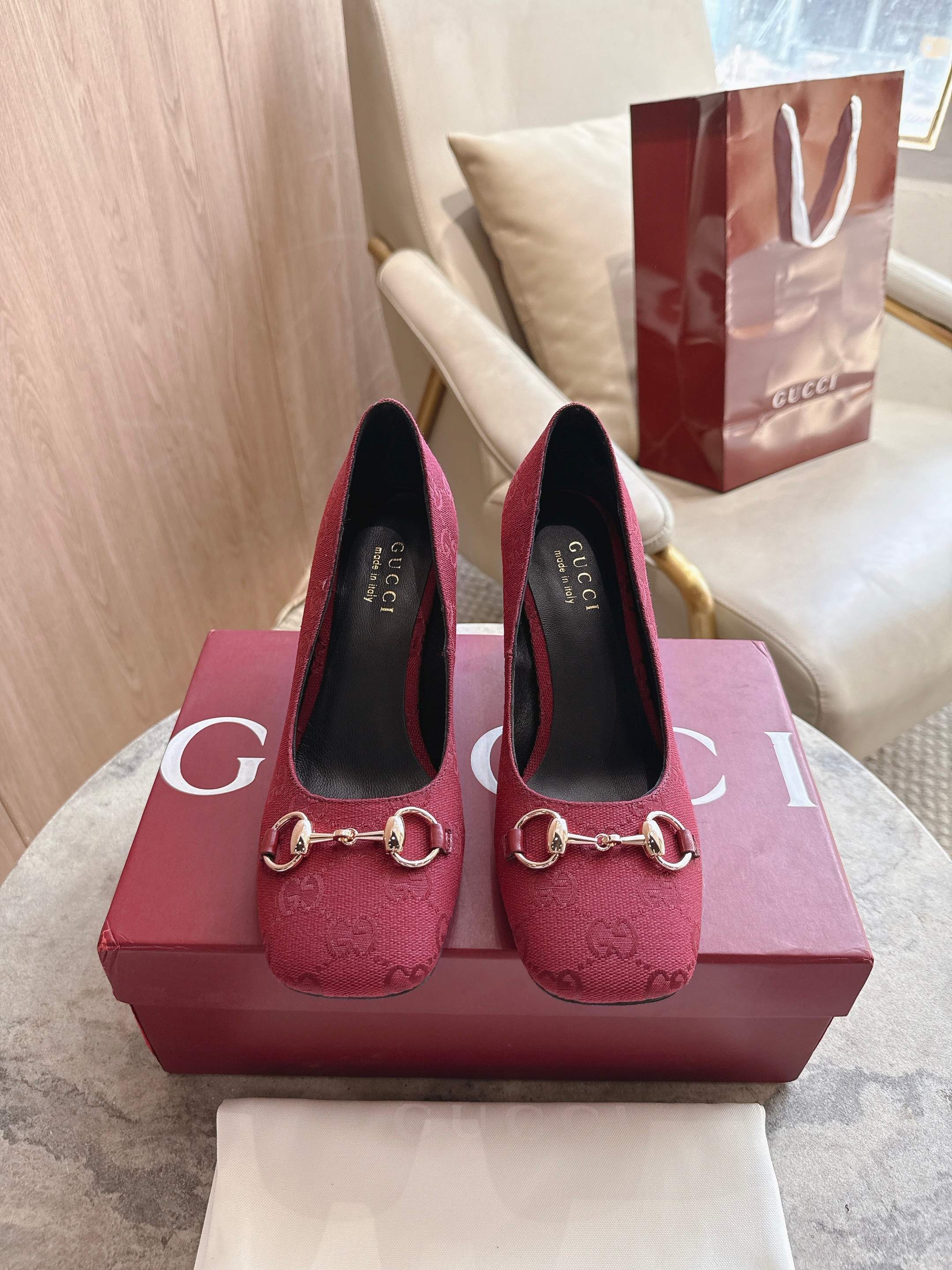 Cheap Gucci Sandals And Pumps For Women in 235828, $85 USD- [IB235828] - Replica Gucci Sandals And Pumps For Women