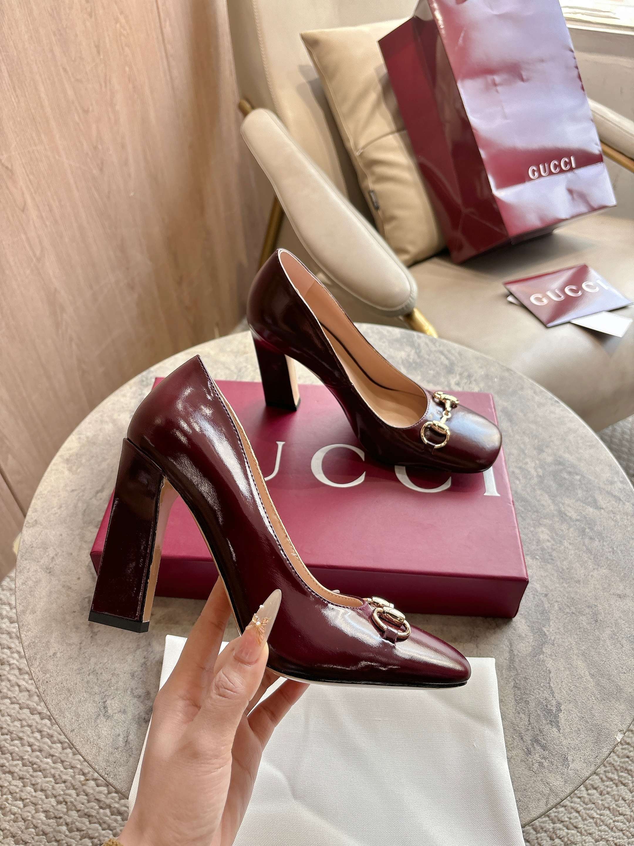 Cheap Gucci Sandals And Pumps For Women in 235834, $85 USD- [IB235834] - Replica Gucci Sandals And Pumps For Women