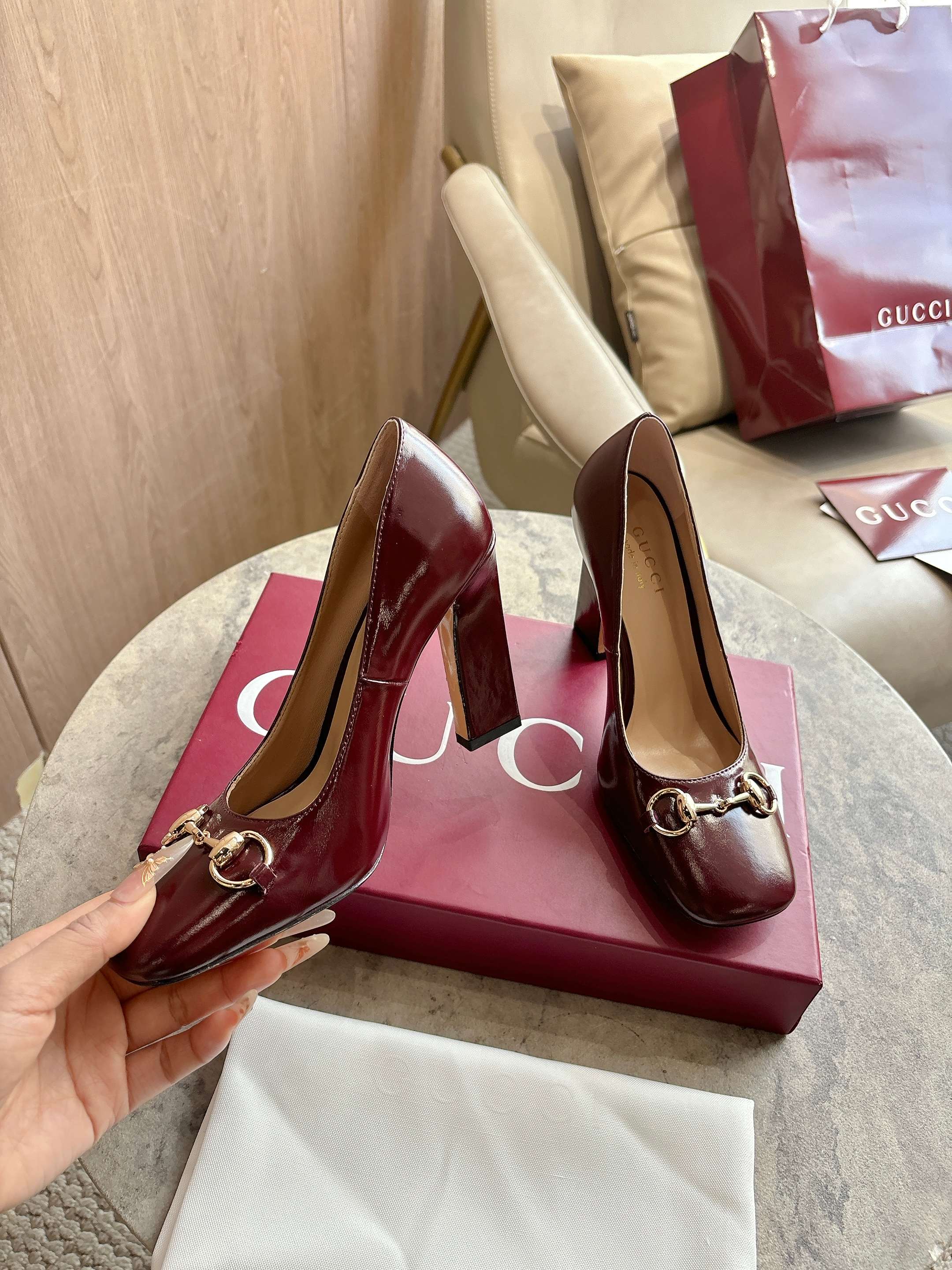 Cheap Gucci Sandals And Pumps For Women in 235834, $85 USD- [IB235834] - Replica Gucci Sandals And Pumps For Women