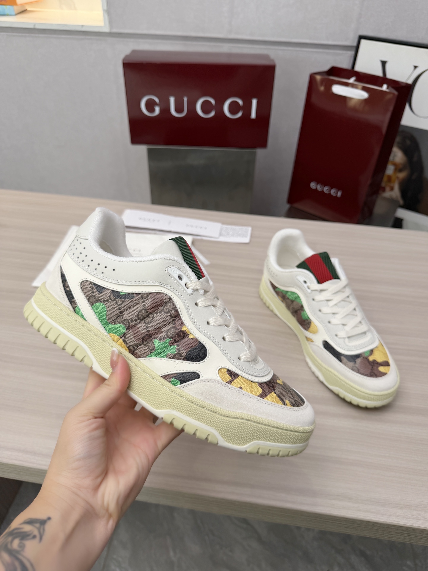Cheap Gucci Sneakers For Men in 235841, $85 USD- [IB235841] - Replica Gucci Sneakers For Men
