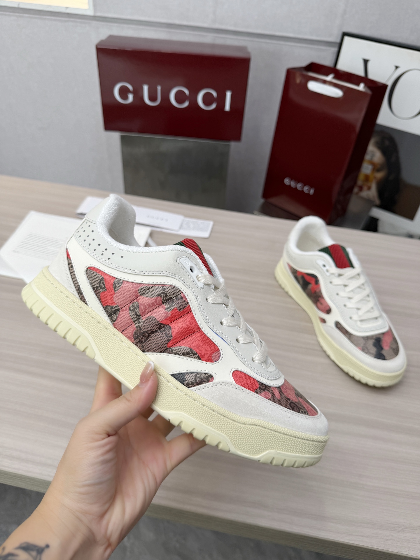 Cheap Gucci Sneakers For Men in 235842, $85 USD- [IB235842] - Replica Gucci Sneakers For Men