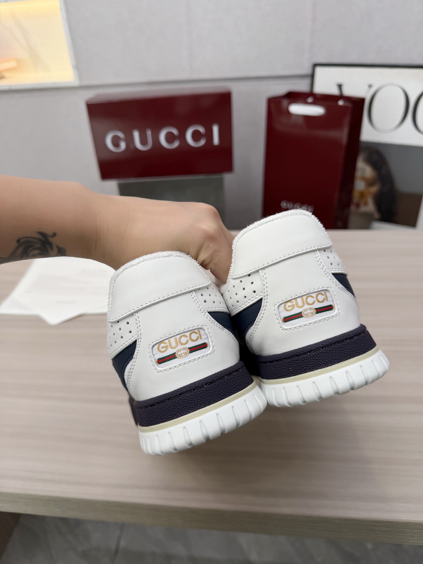 Cheap Gucci Sneakers For Men in 235844, $85 USD- [IB235844] - Replica Gucci Sneakers For Men