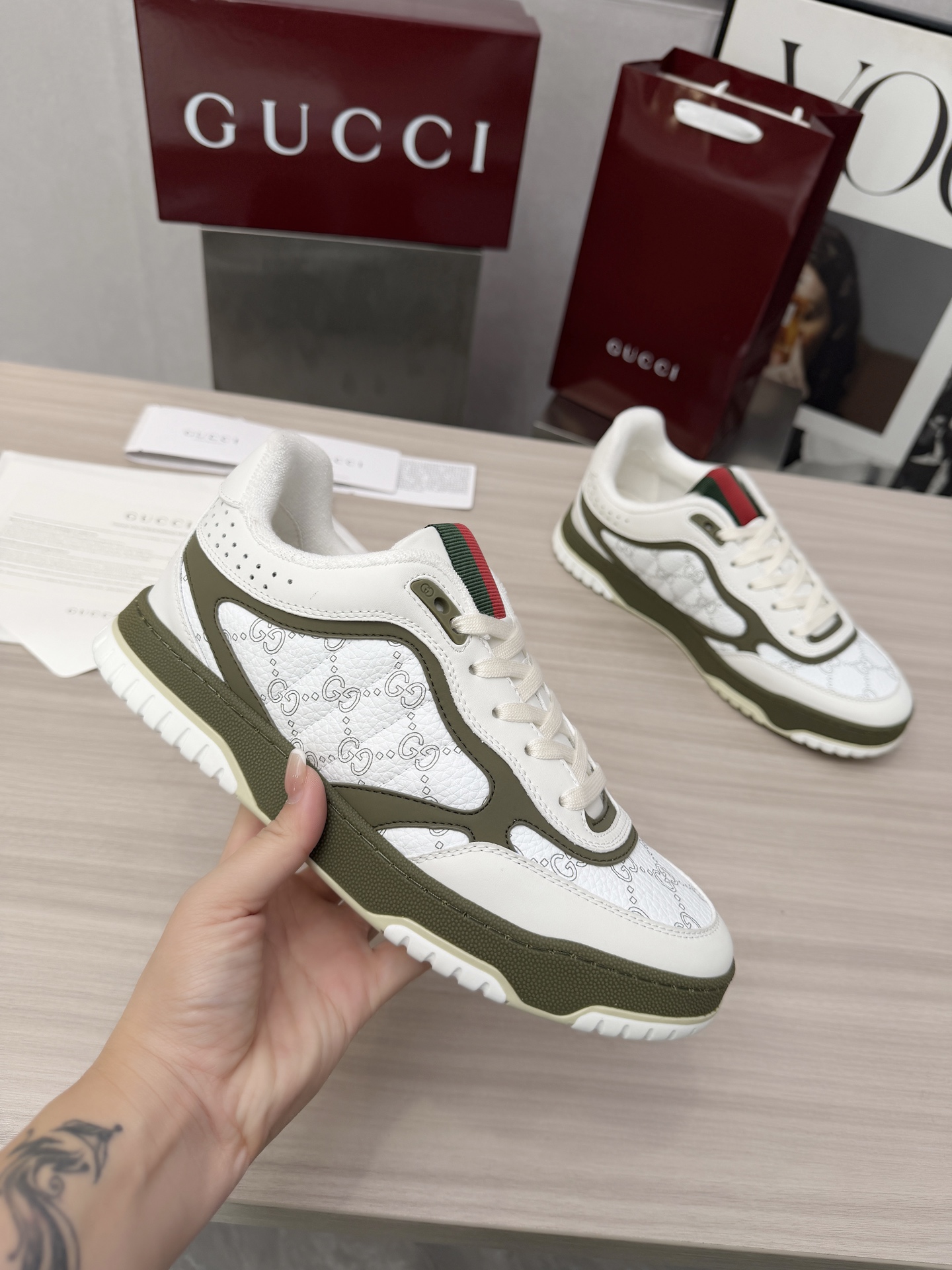Cheap Gucci Sneakers For Men in 235846, $85 USD- [IB235846] - Replica Gucci Sneakers For Men
