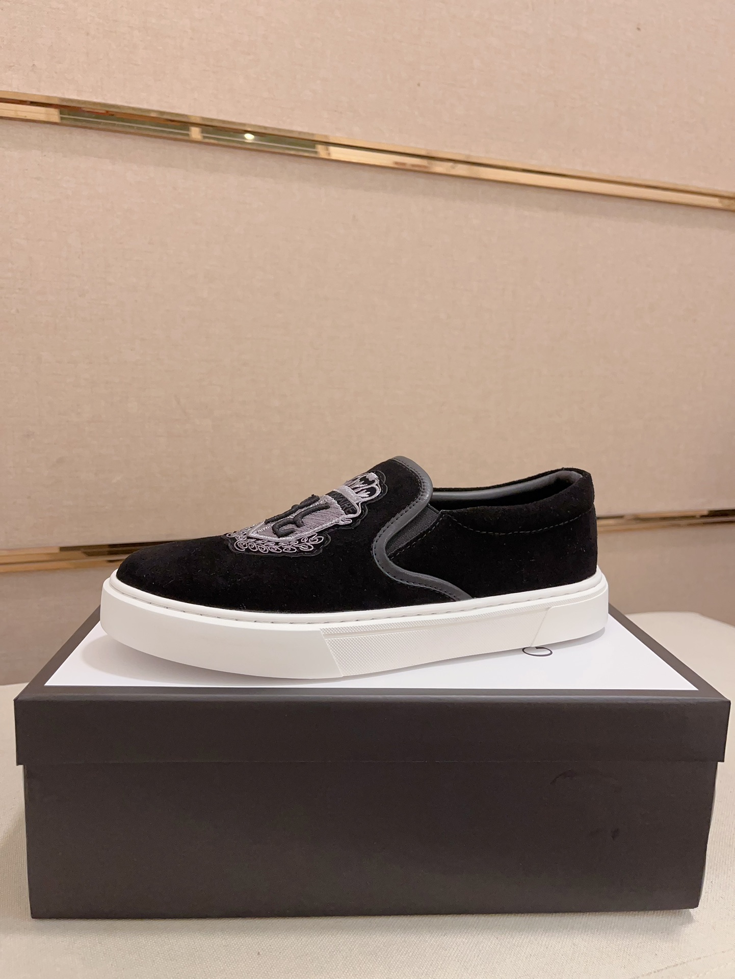 Cheap Gucci Loafers And Drivers For Men in 235925, $65 USD- [IB235925] - Replica Gucci Loafers And Drivers For Men