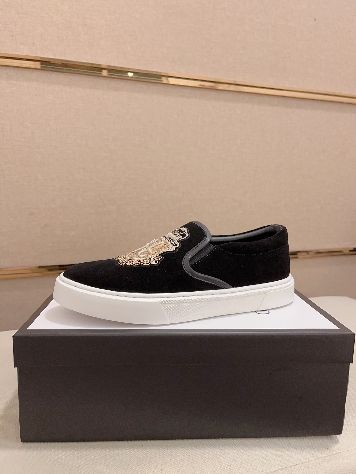 Cheap Gucci Loafers And Drivers For Men in 235926, $65 USD- [IB235926] - Replica Gucci Loafers And Drivers For Men